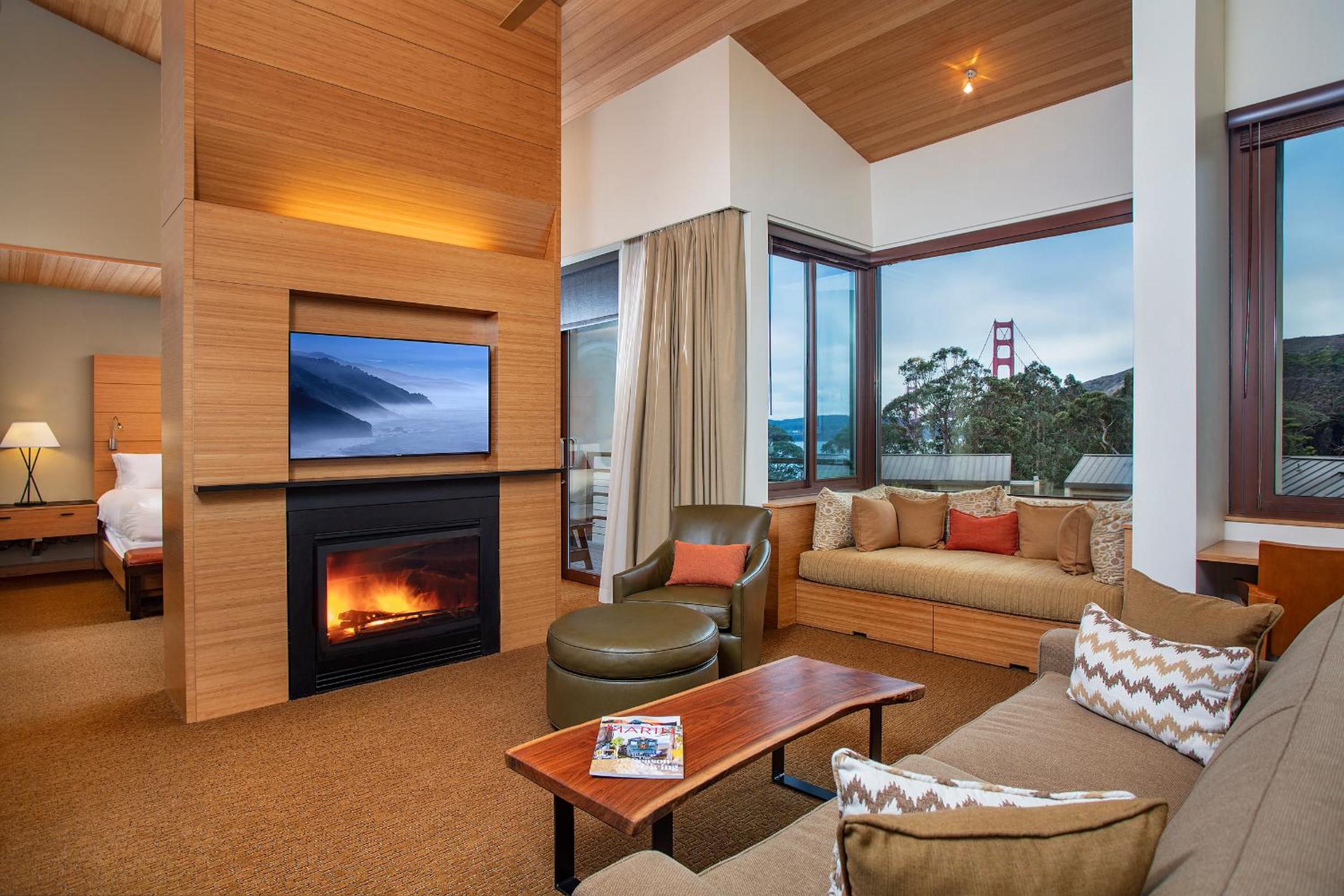 King Suite - Photo 2