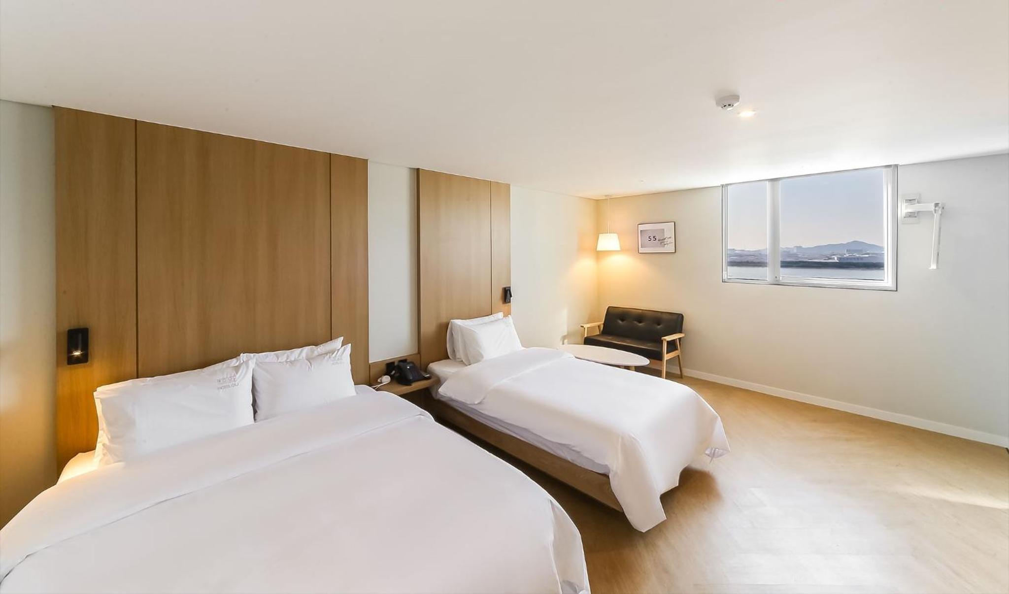 Deluxe Twin Room - Photo 1