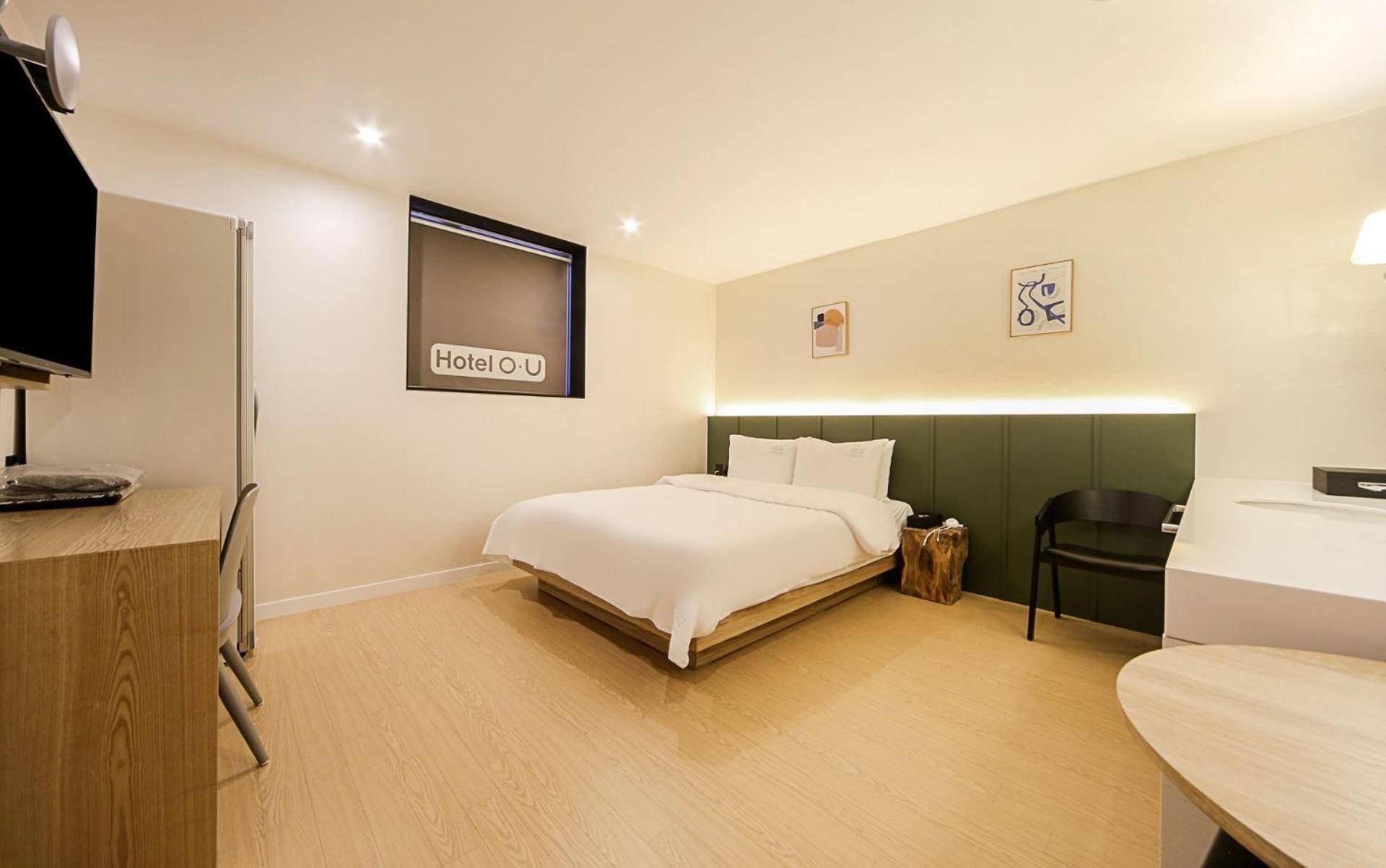 Double Room - Photo 6