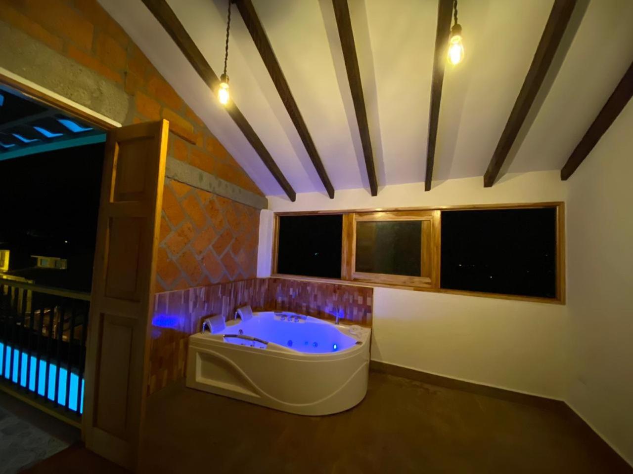Suite with Balcony photo 2