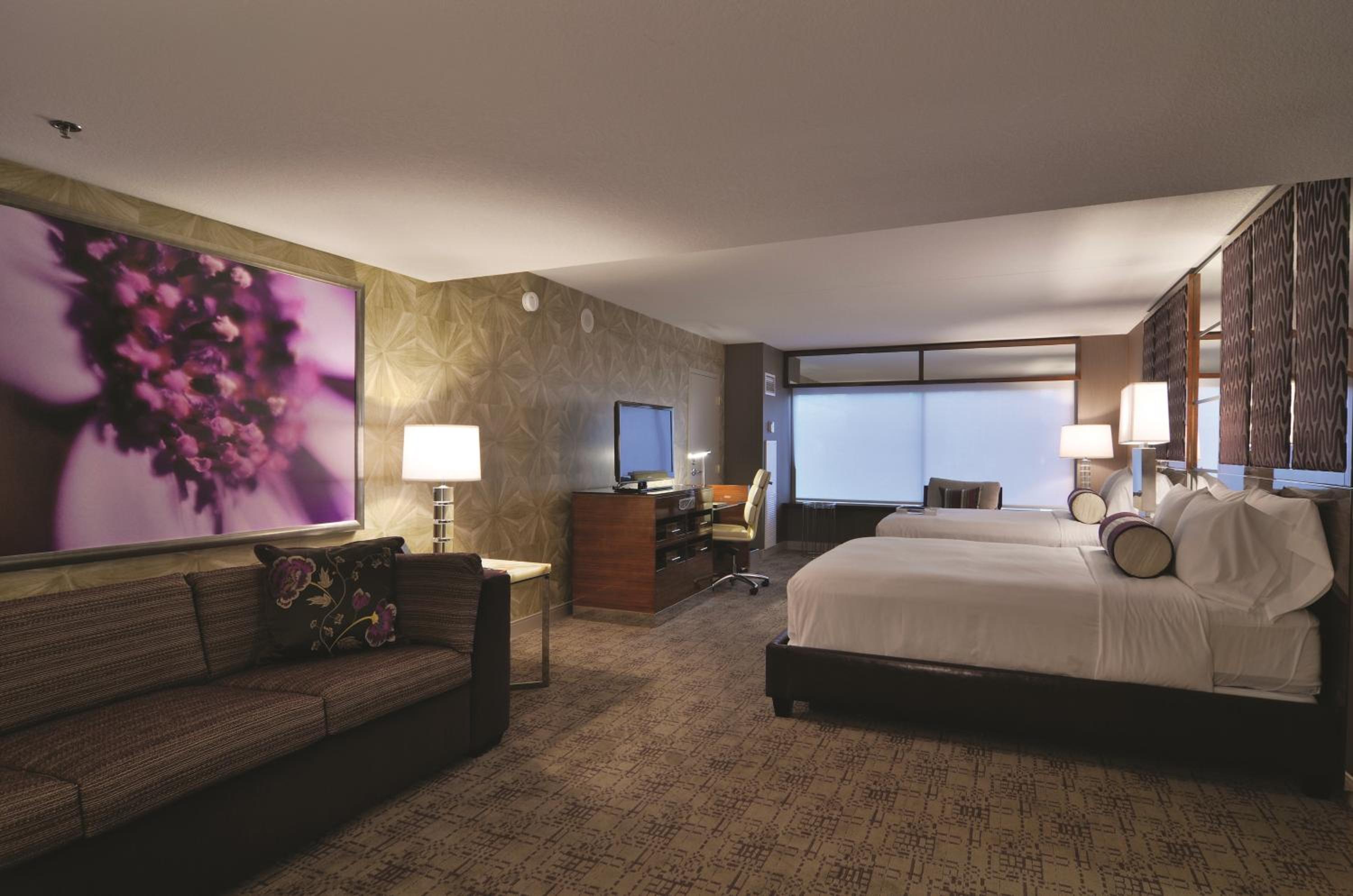 MGM Executive Two Queen Suite   - Photo 4