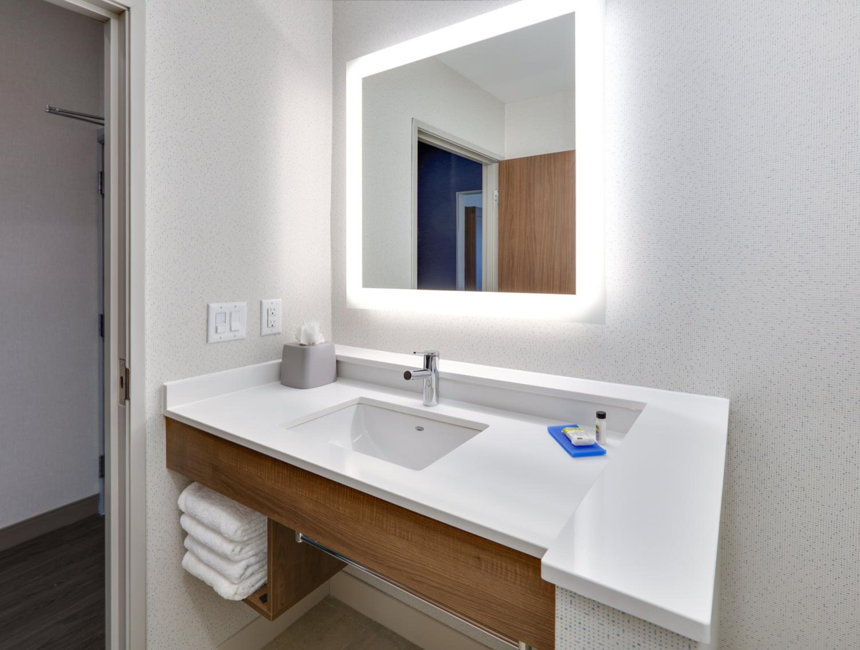 Suite with Two Queen Beds - Communications Access