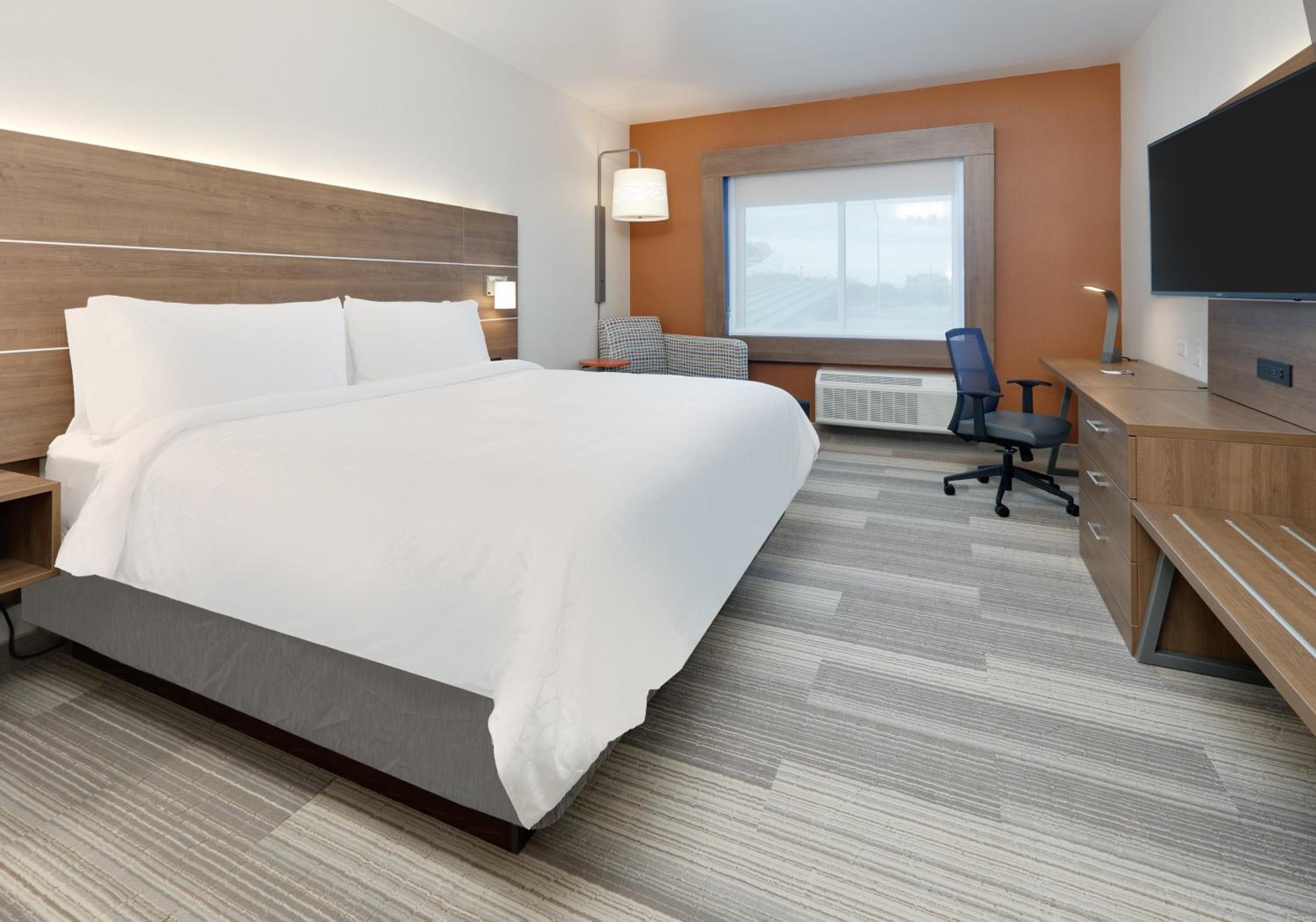 Standard King Room