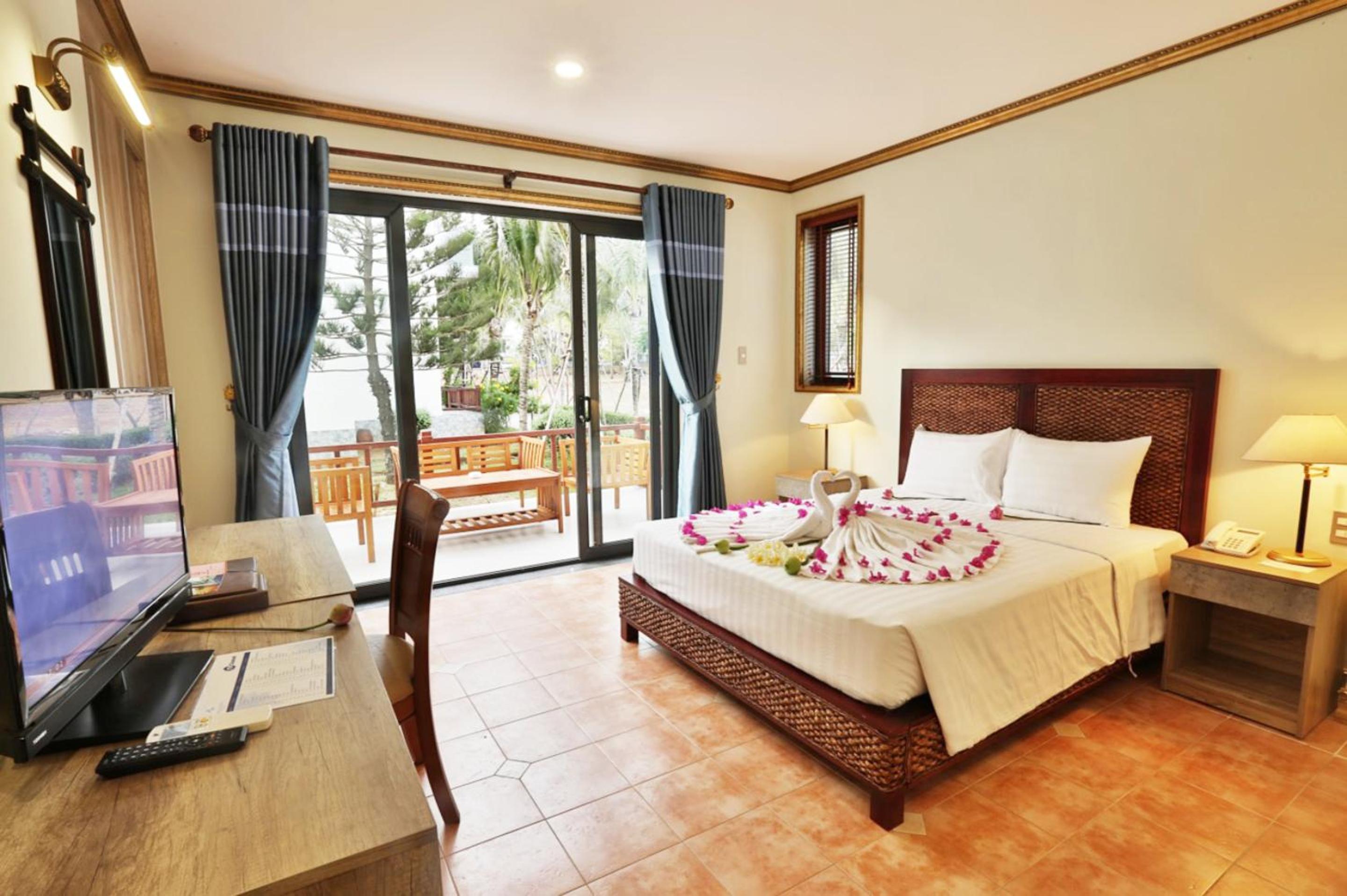 Senior Deluxe Double or Twin Room