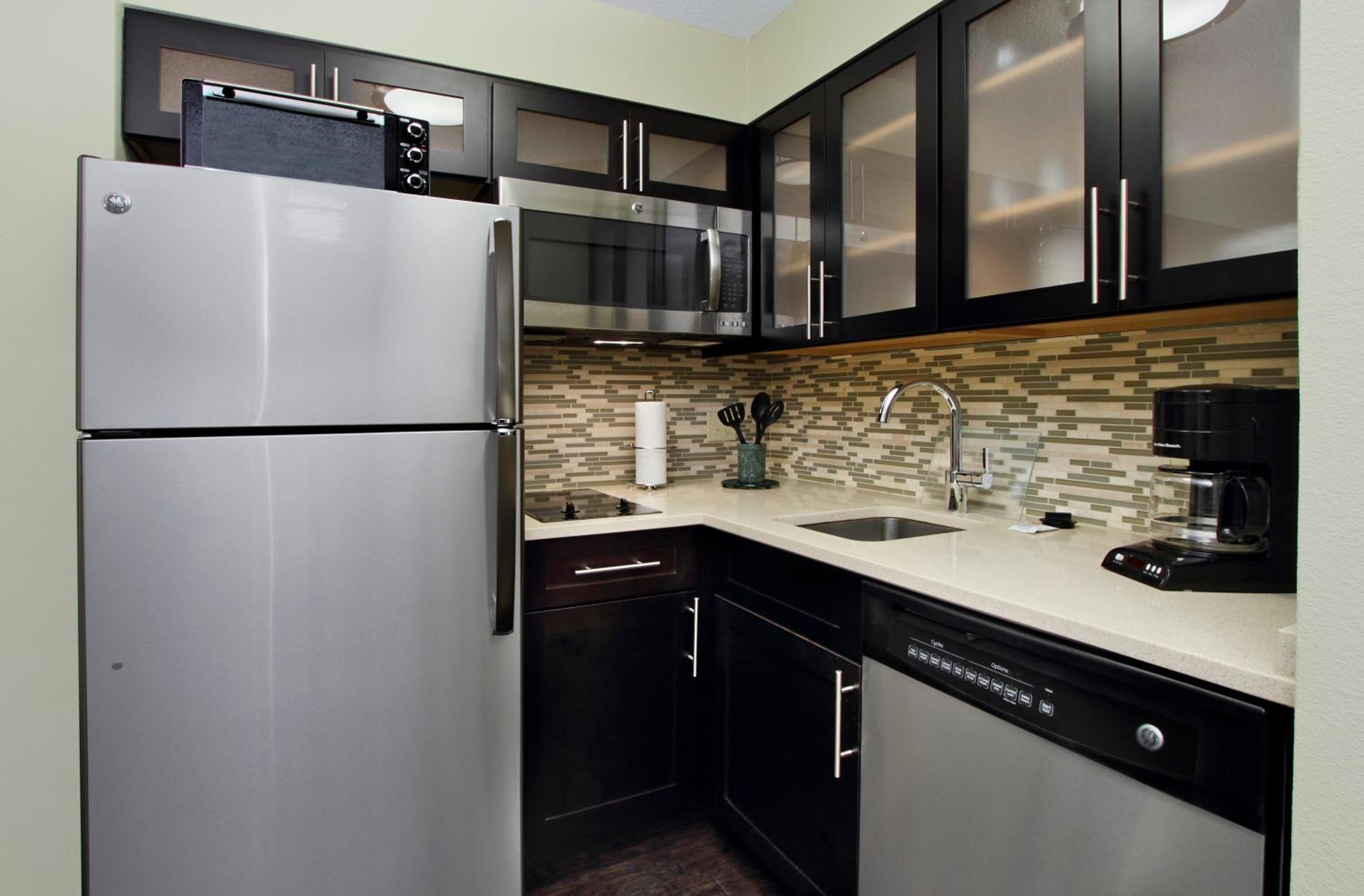 One-Bedroom King Suite - Photo 2