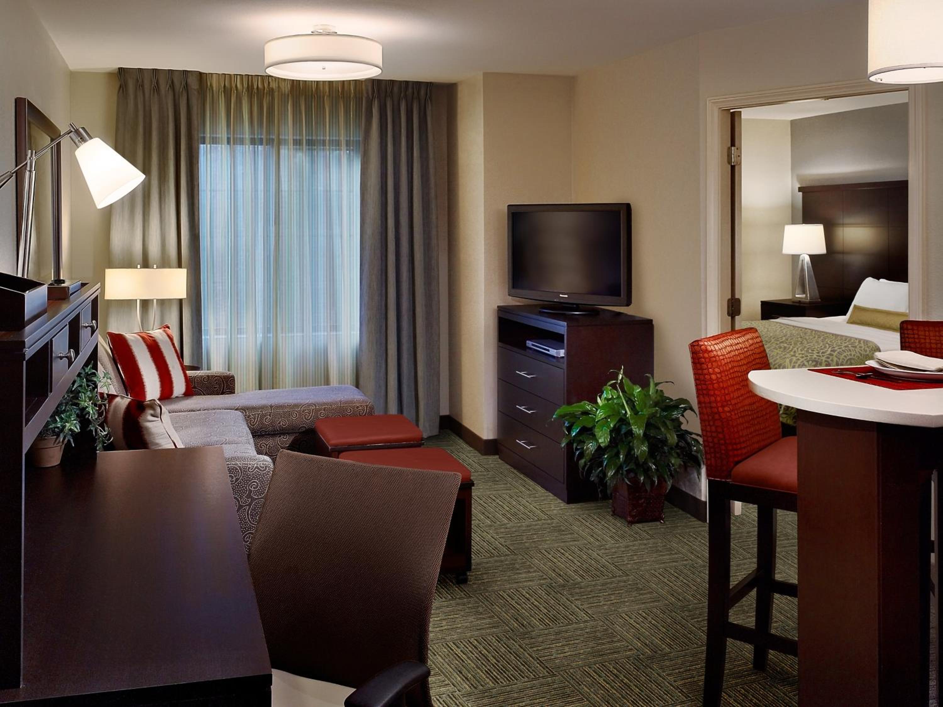 One-Bedroom King Suite