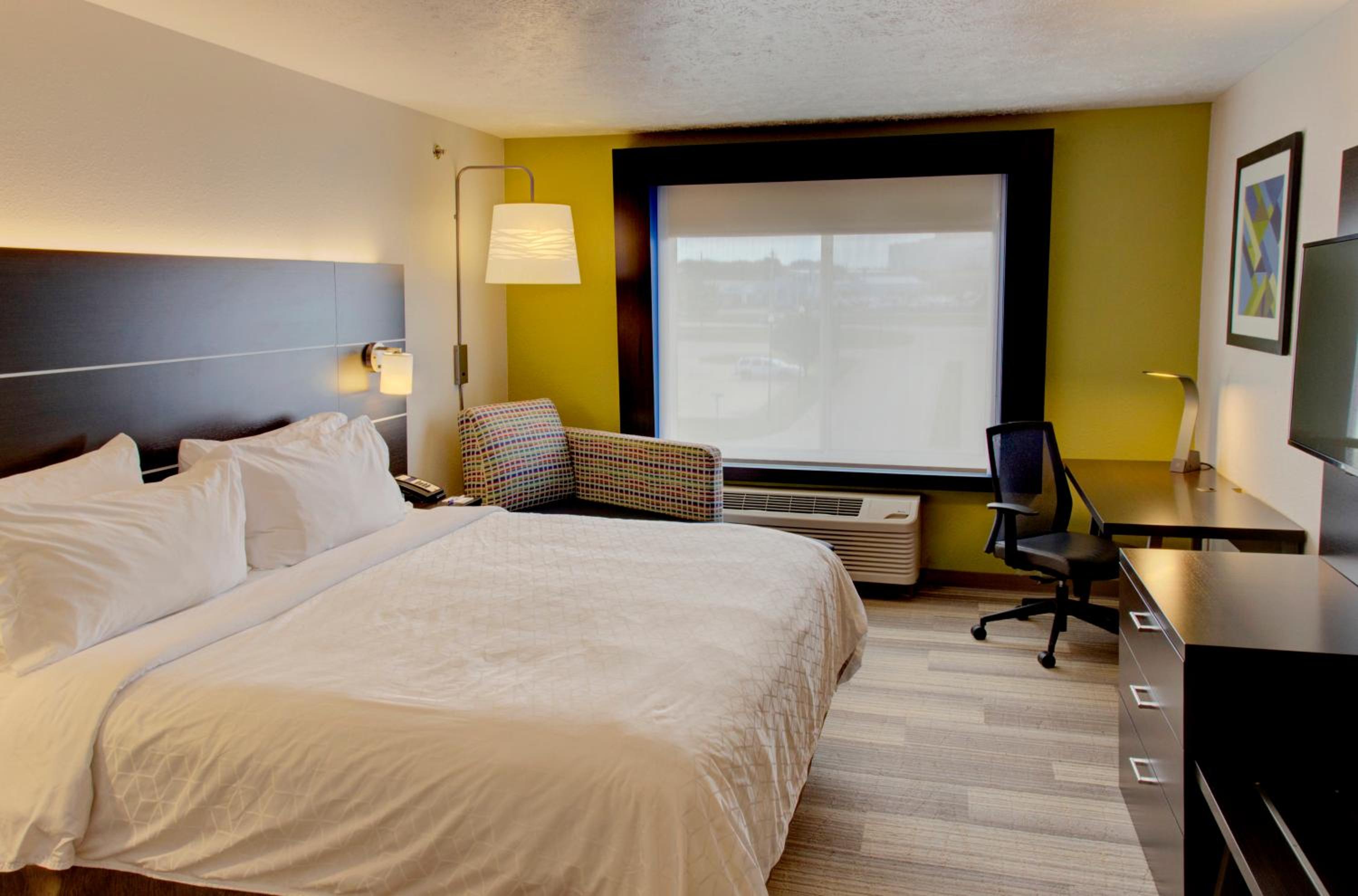 King Suite with Additional Living Area - Photo 6