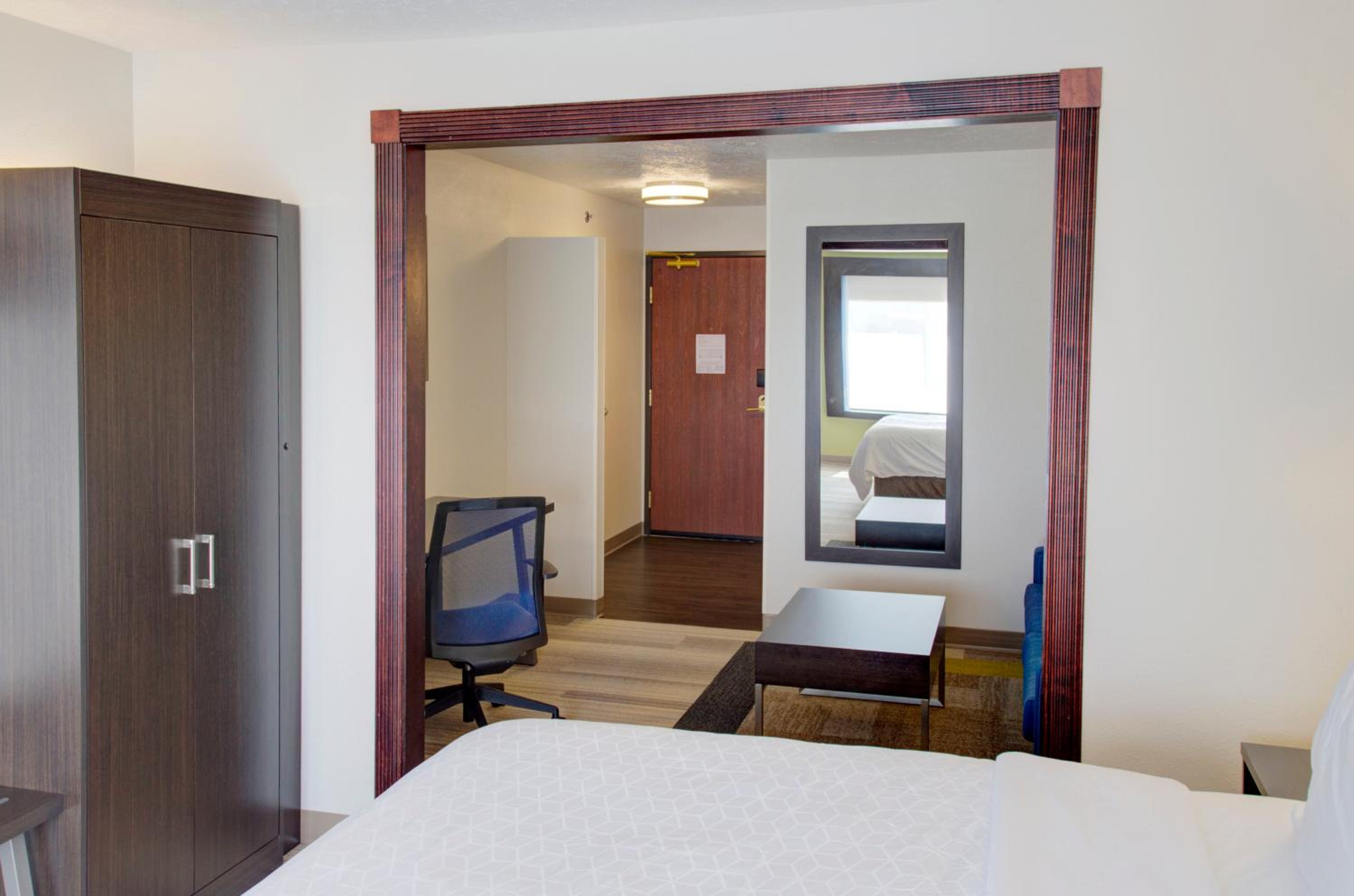 King Suite with Additional Living Area - Photo 4