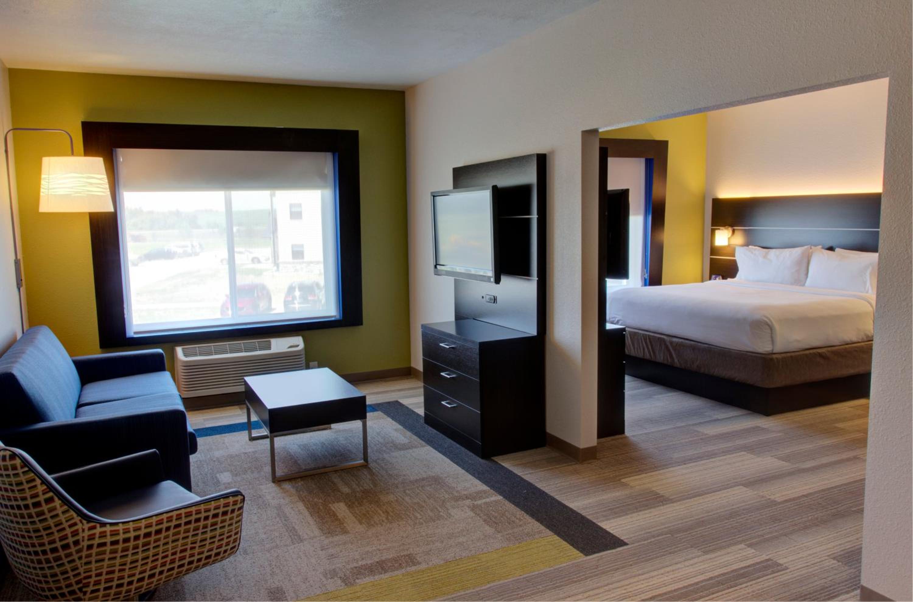 Executive King Suite - Non-Smoking - Photo 1