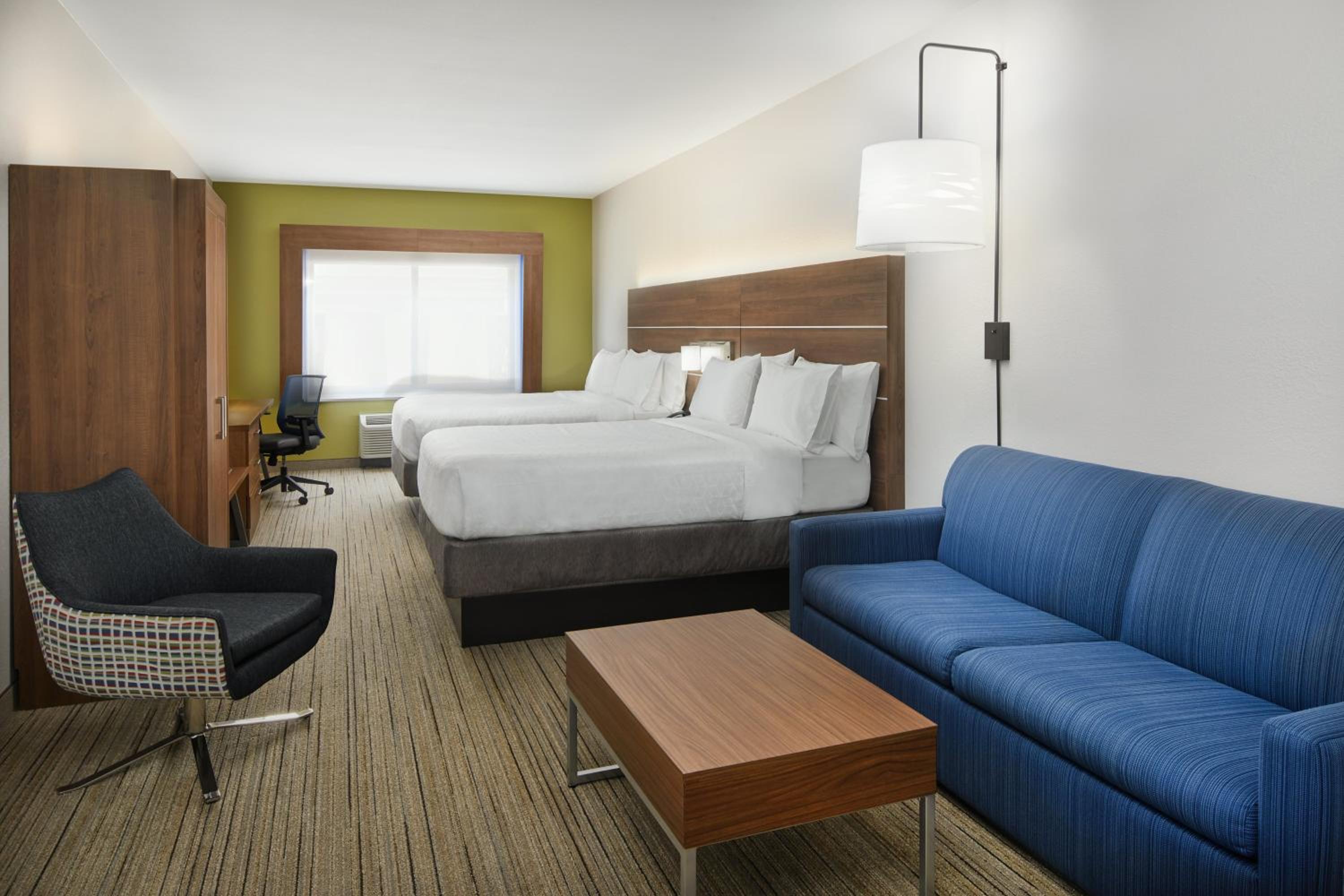 Suite with Two Queen Beds - Photo 1