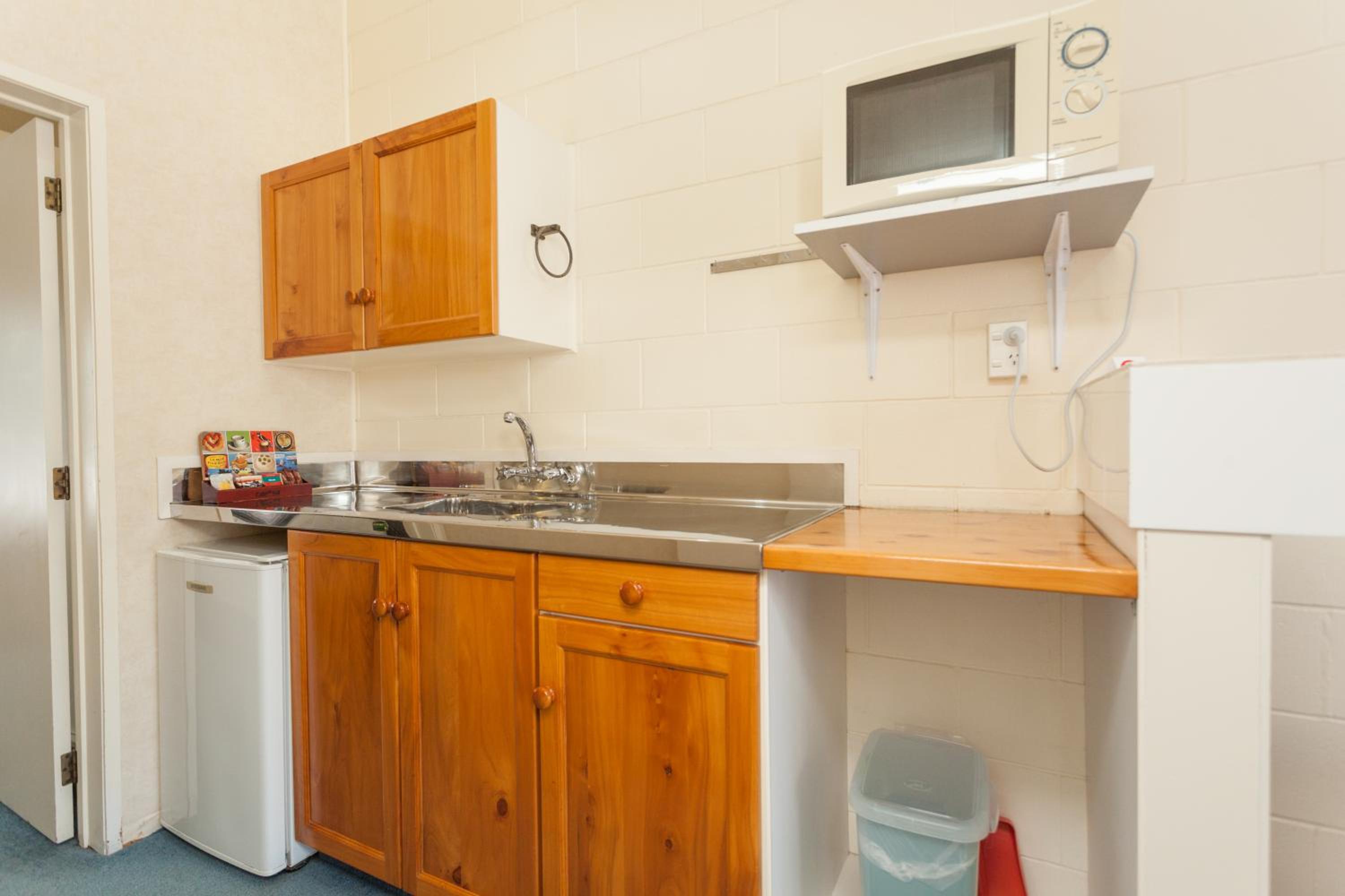 Standard One-Bedroom Apartment - Photo 9