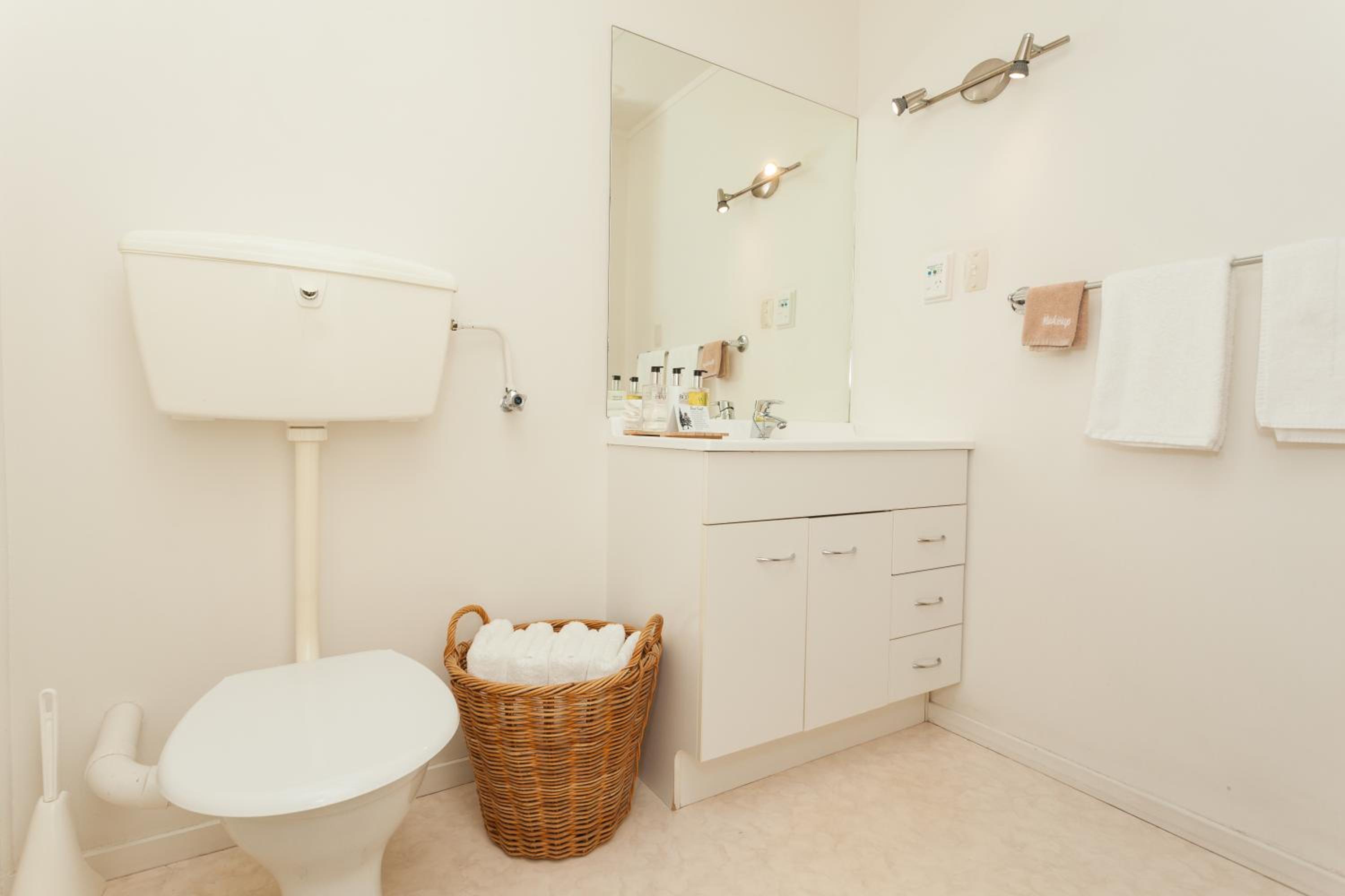 Standard One-Bedroom Apartment - Photo 7