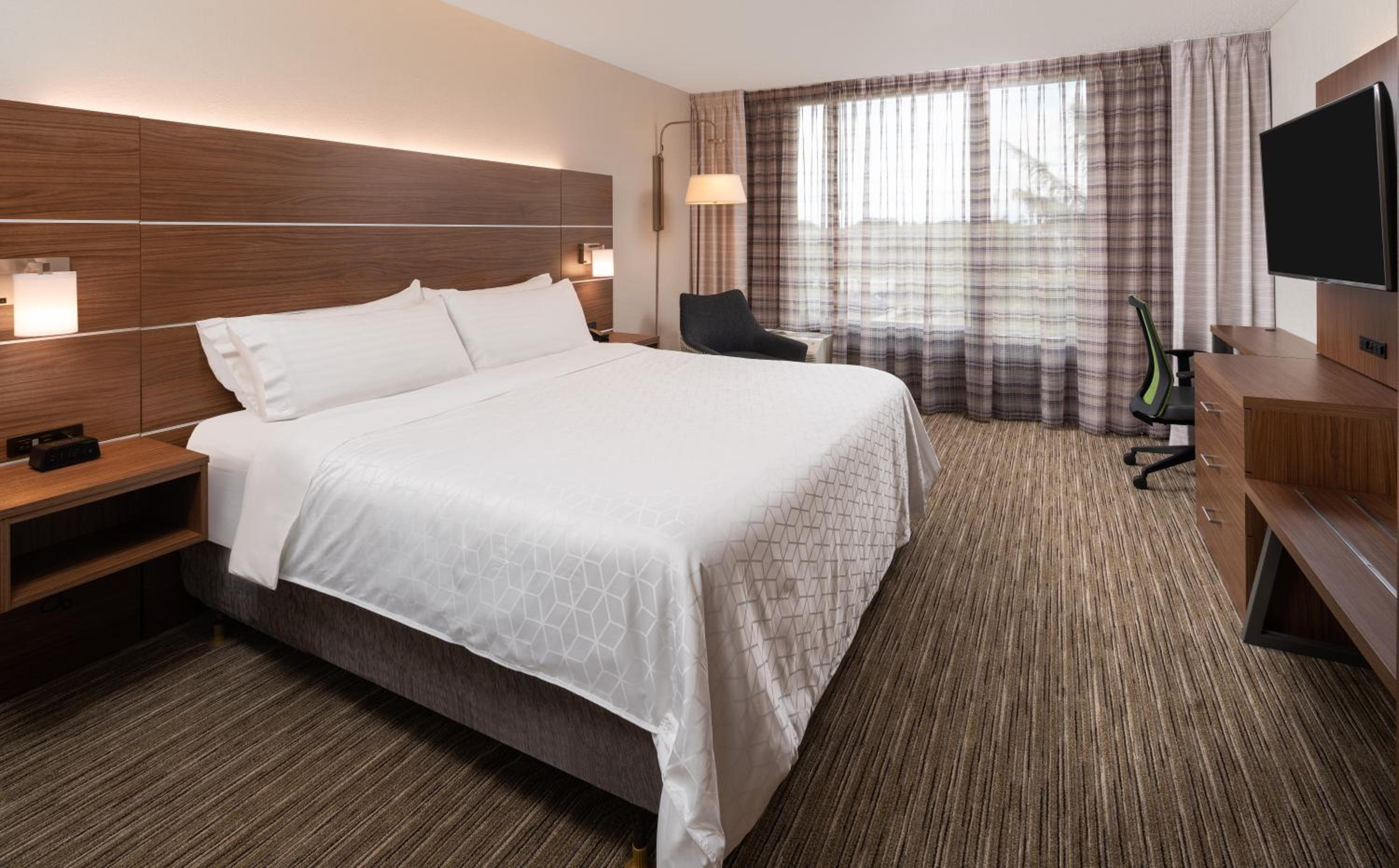 Standard King Room photo 2