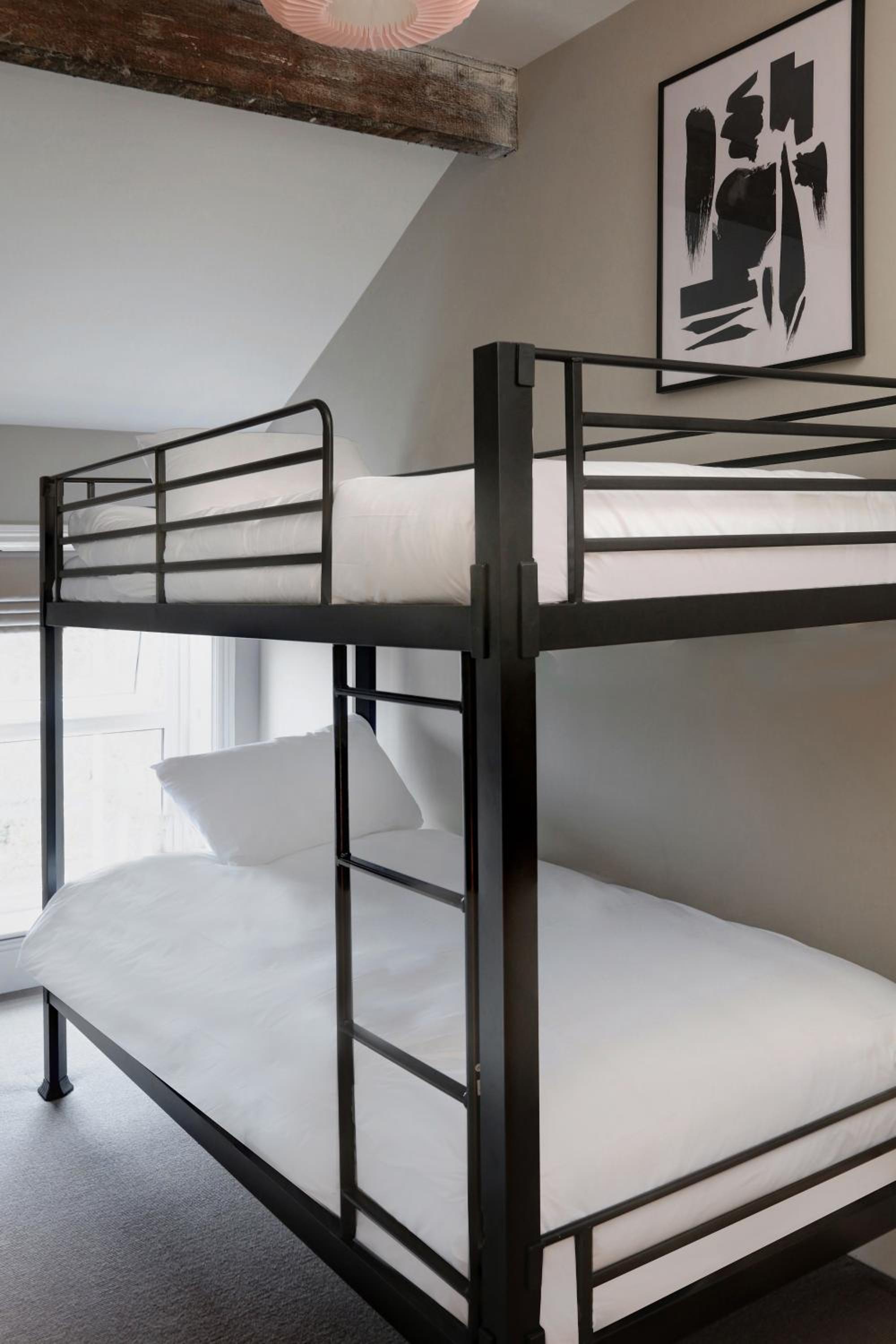 Two-Bedroom Apartment with One Double Bed, One Bunk Bed and One Sofa Bed - Kitchen - Photo 3