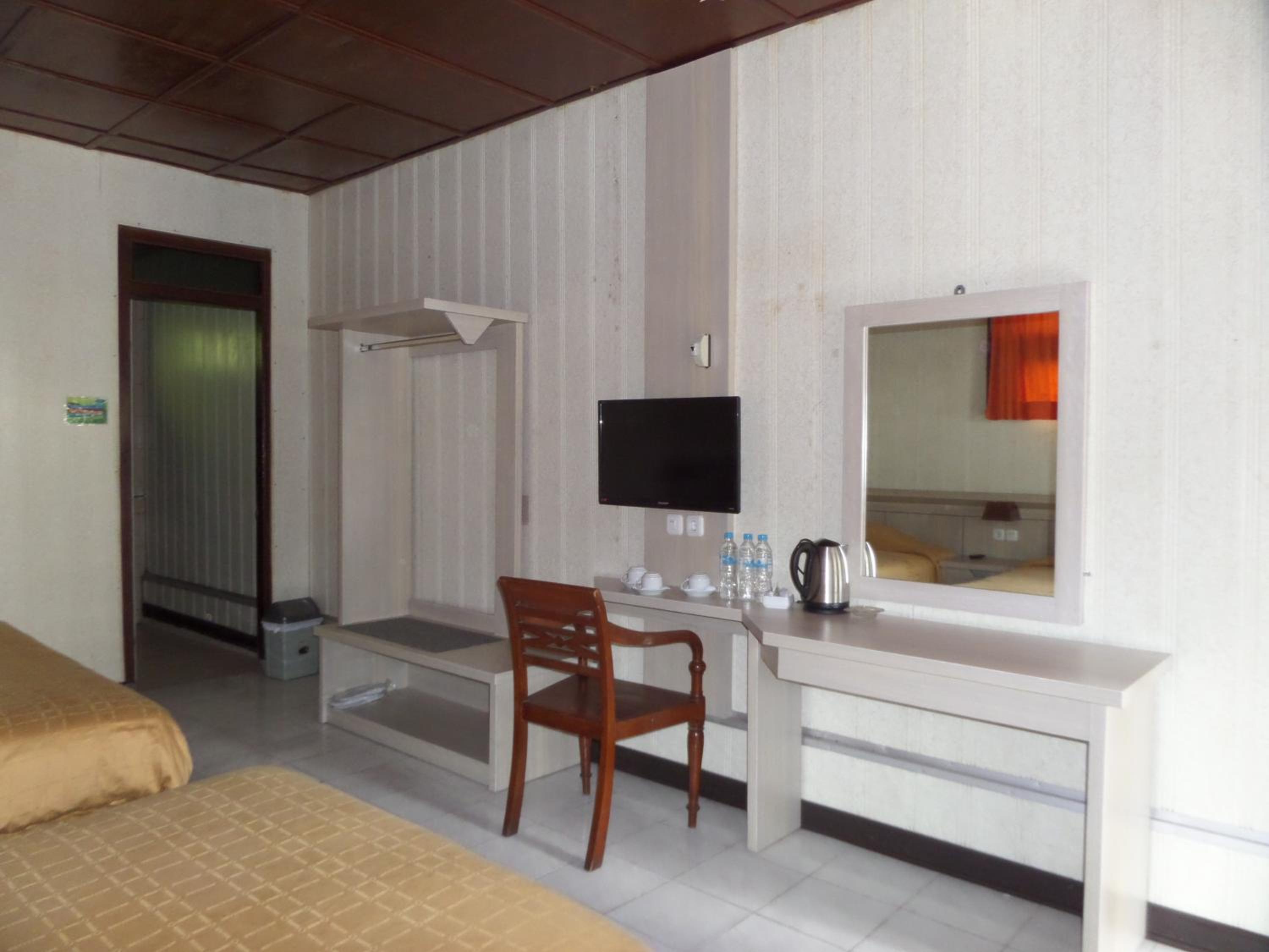 Deluxe Triple Room - Photo 5