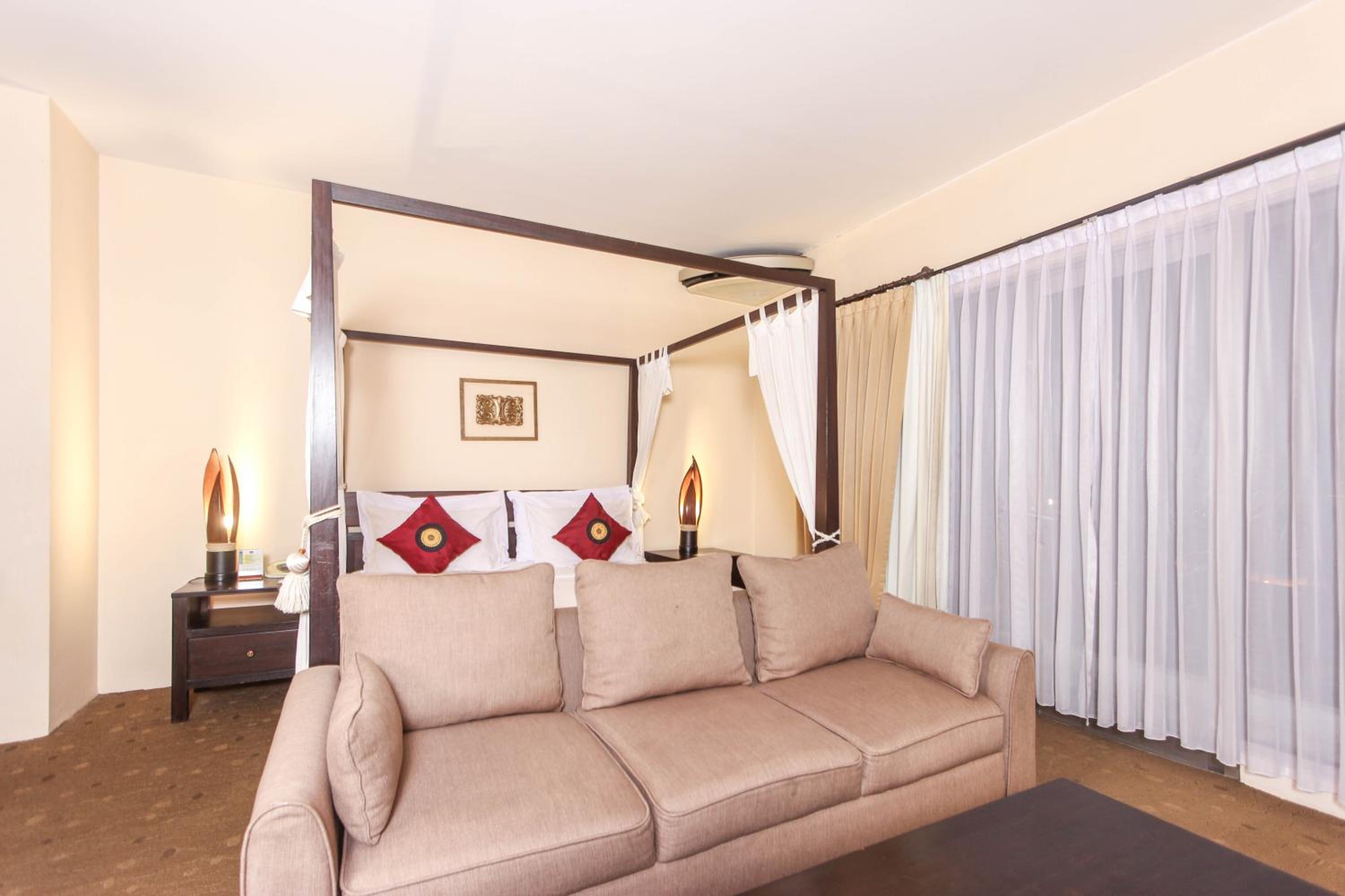 Junior Suite Village View - Photo 3
