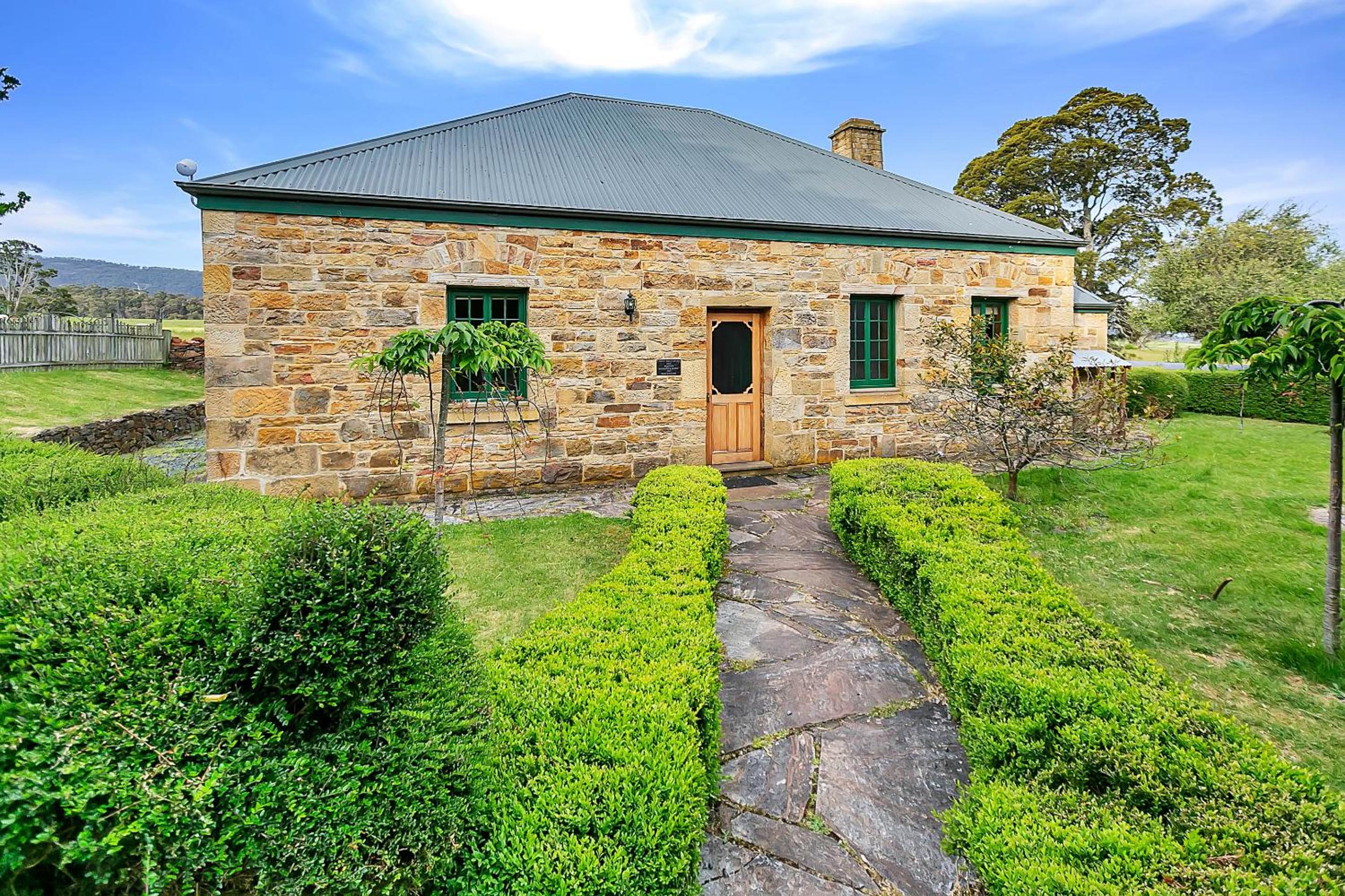 Heritage Cottage photo 2