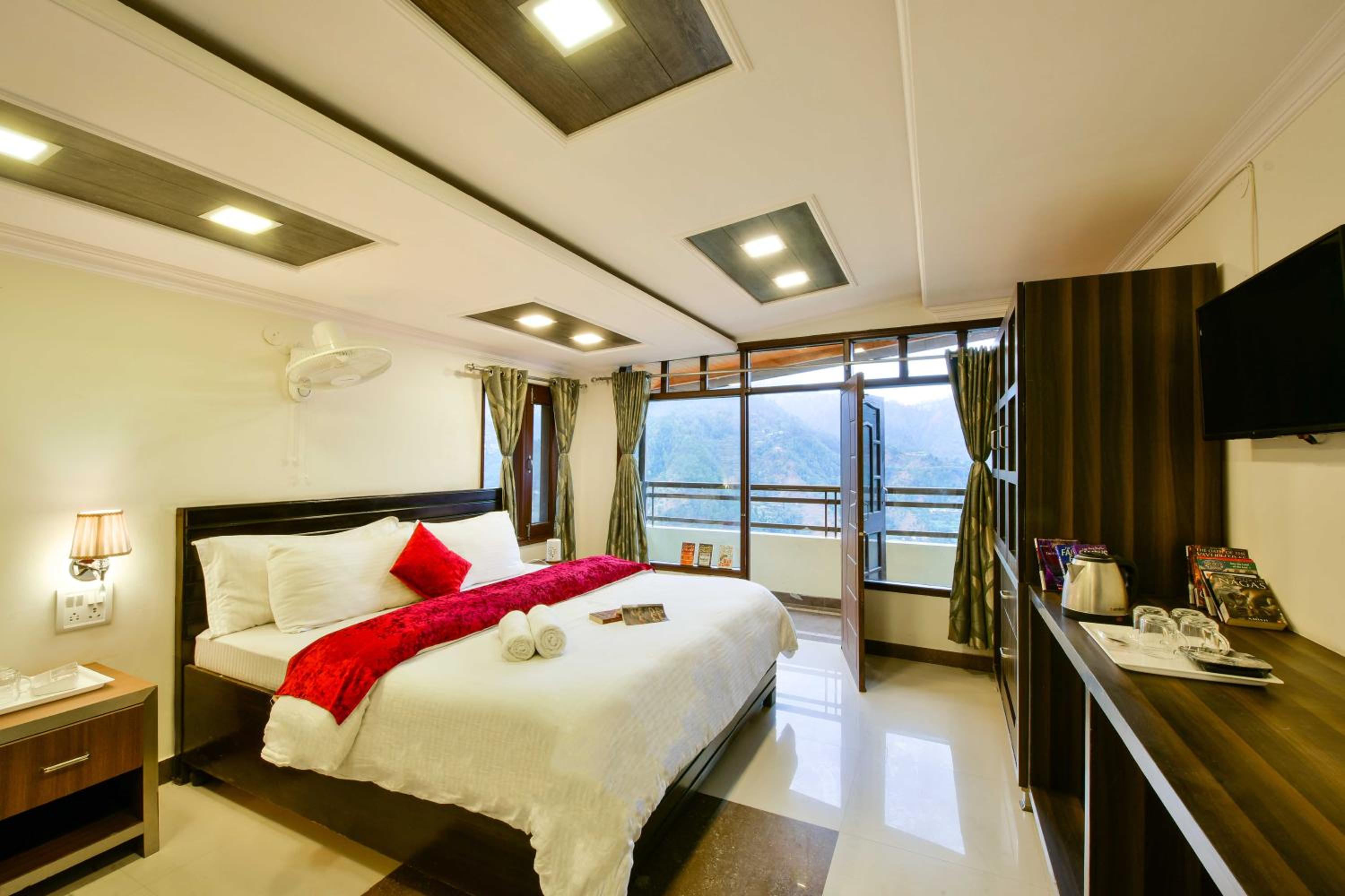 Family Room with Balcony photo 2