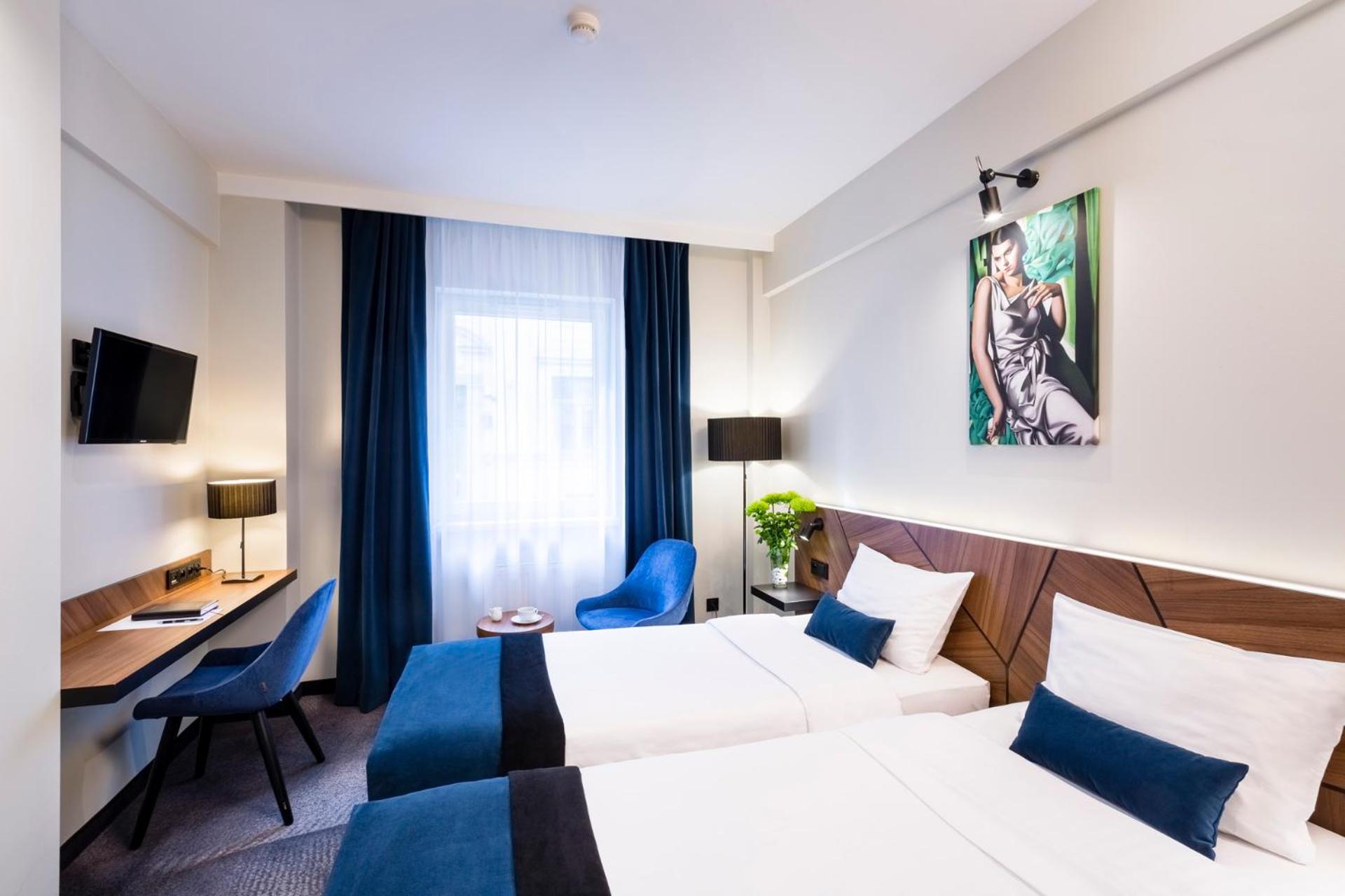 Premium Double or Twin Room - Photo 7