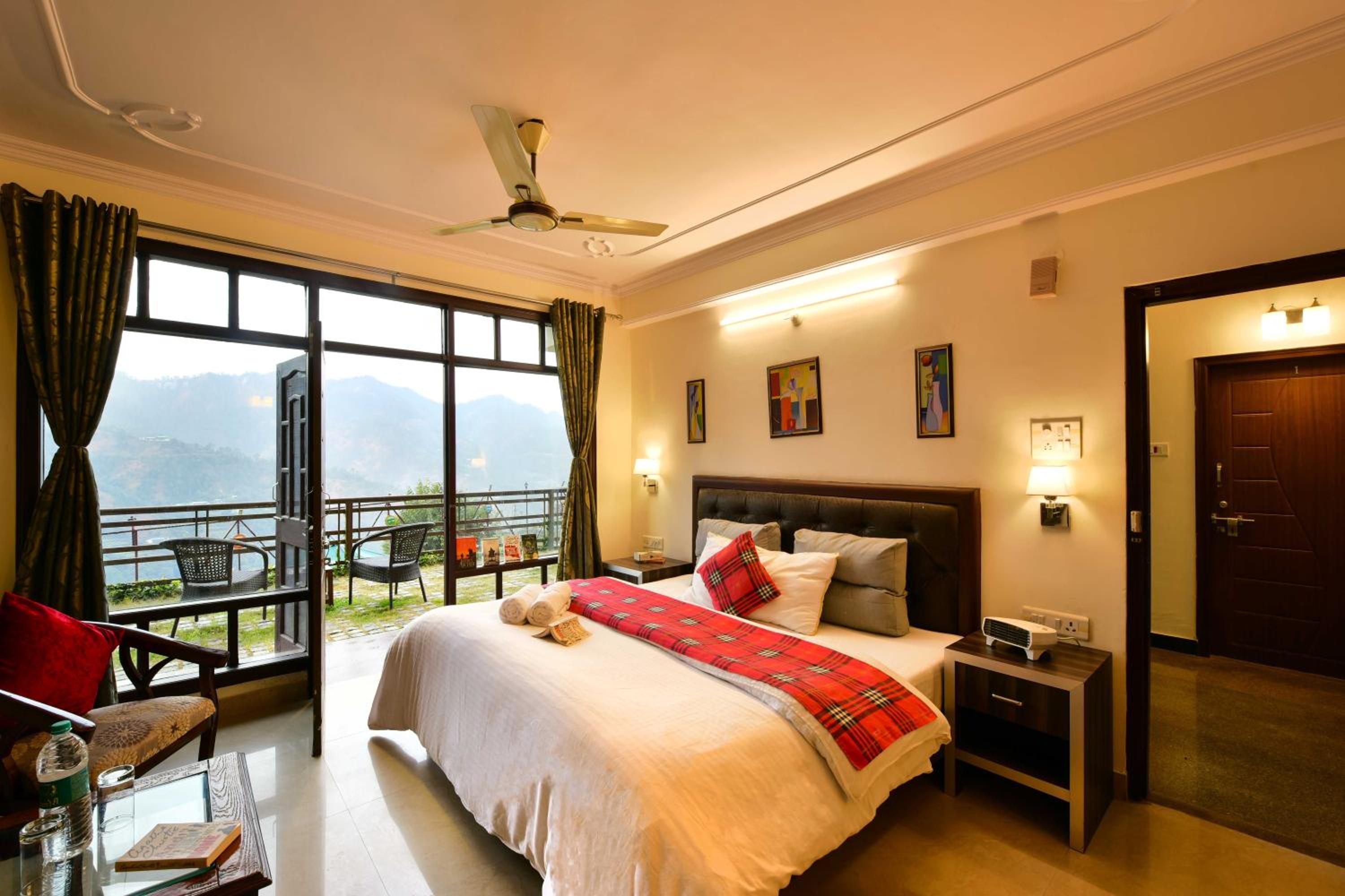 Triple Room with Balcony photo 1
