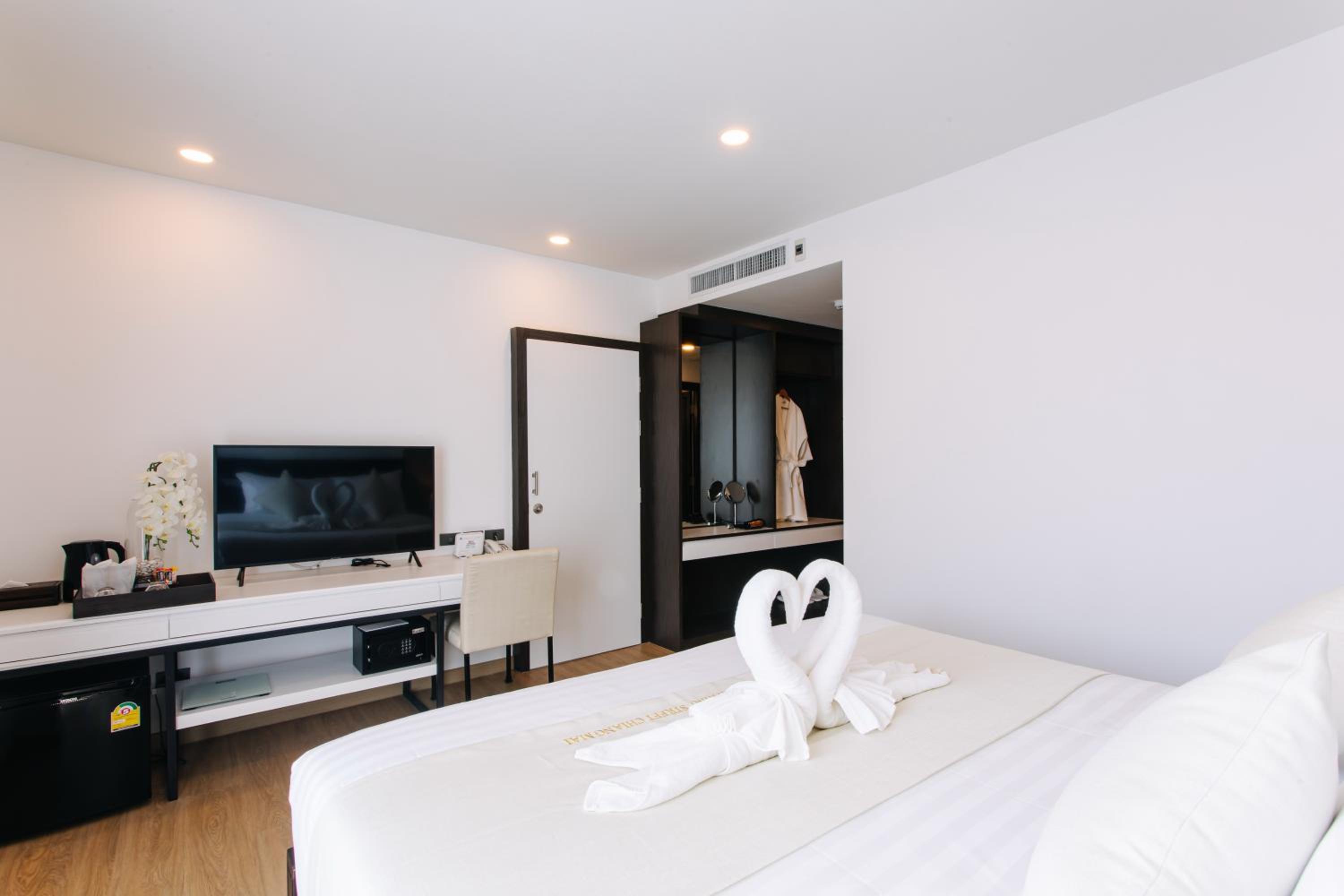 Deluxe Quadruple Room - Photo 7