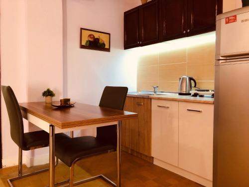 Studio Apartment photo 2