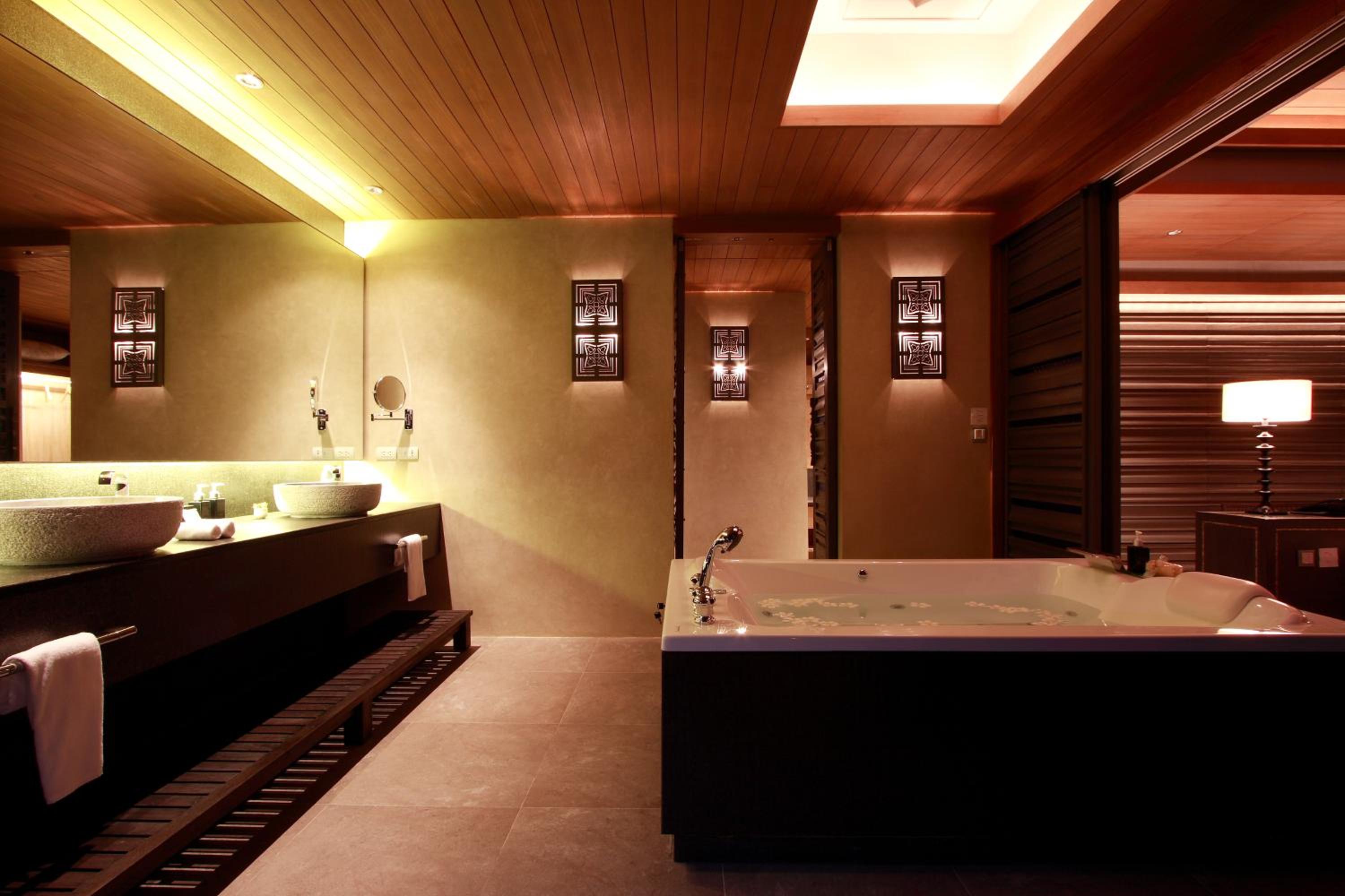1BR Luxury Pool Villa Ocean View - Photo 2