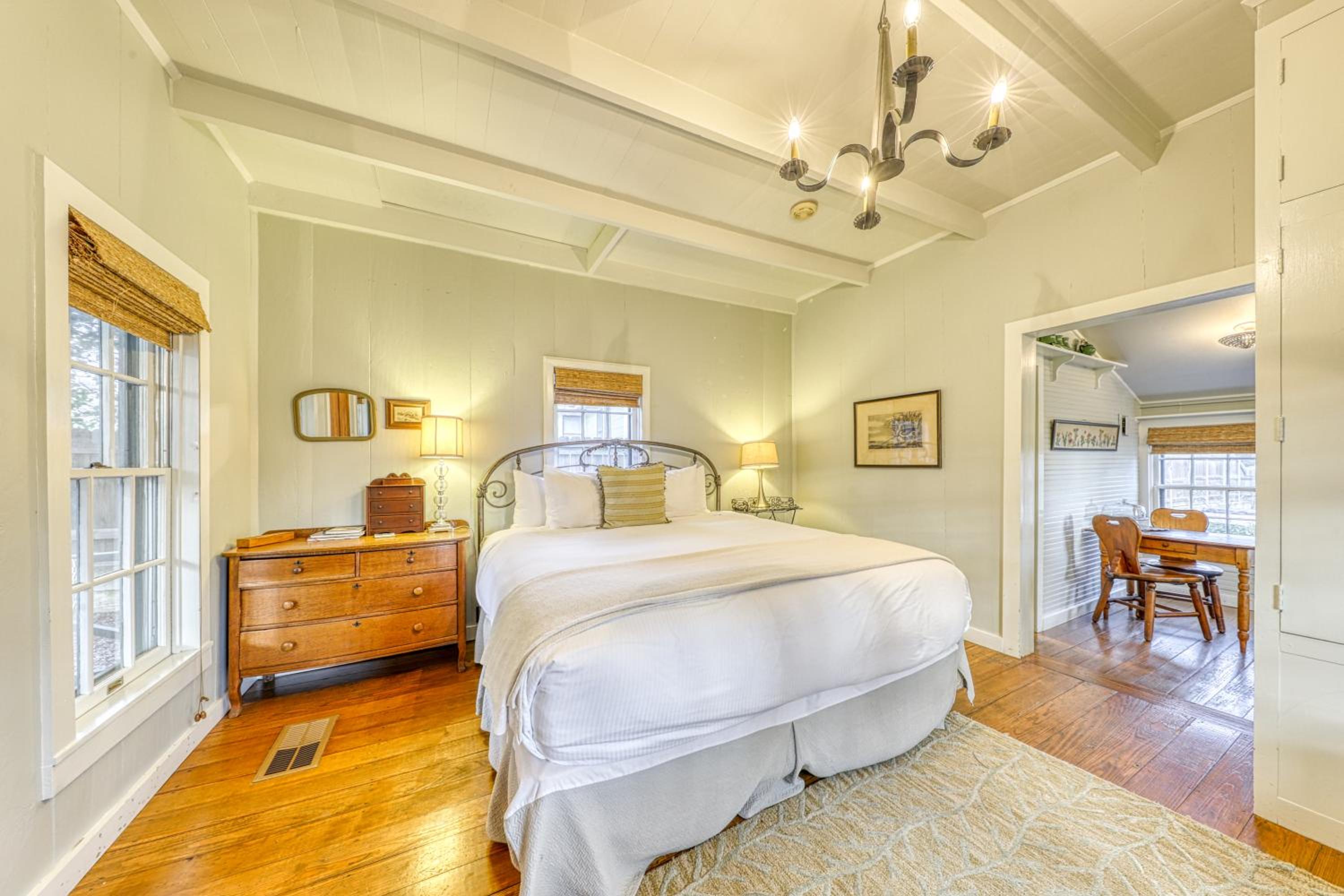 One Bedroom Holiday Home
