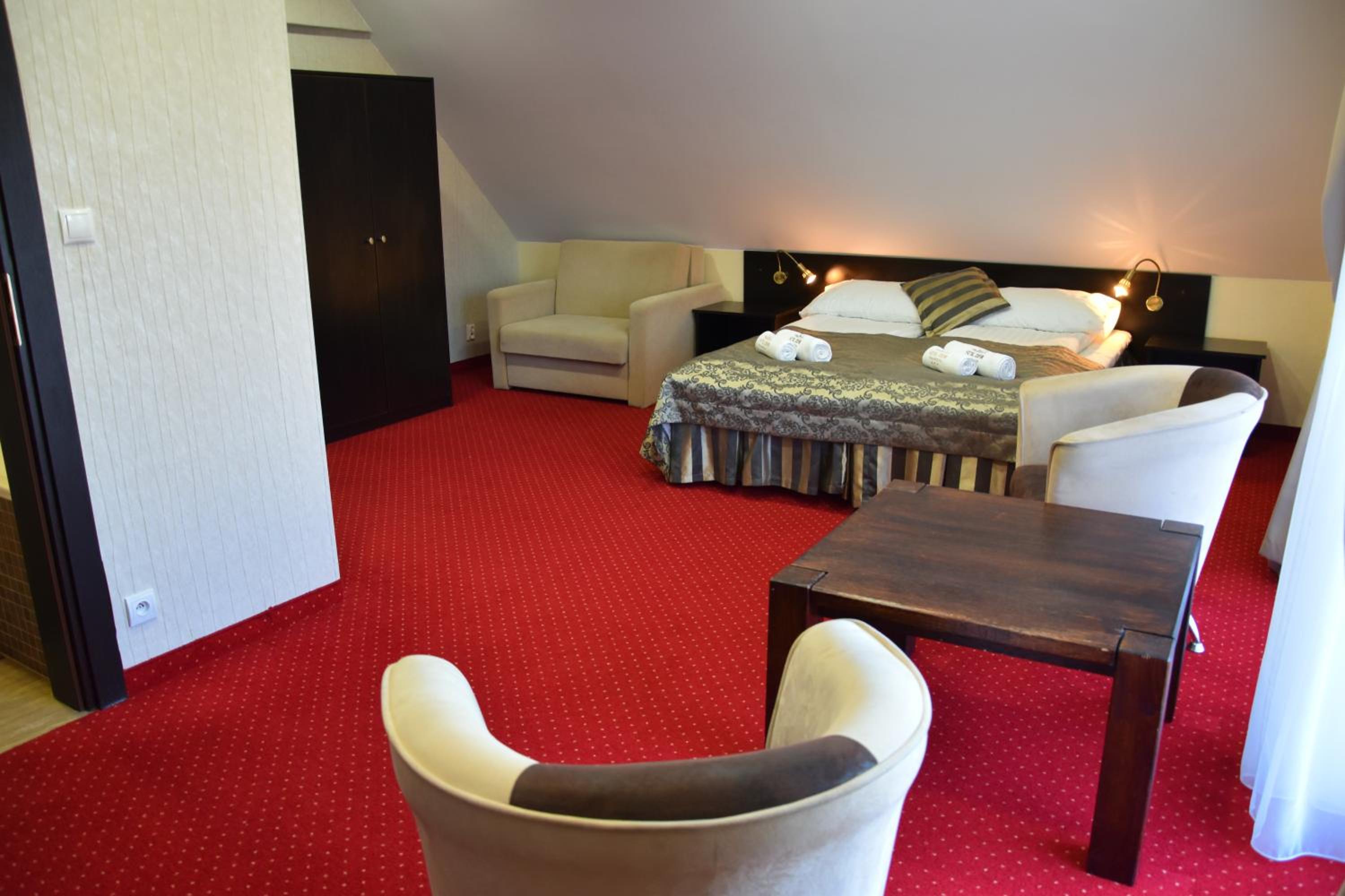 Double or Twin Room - Photo 2