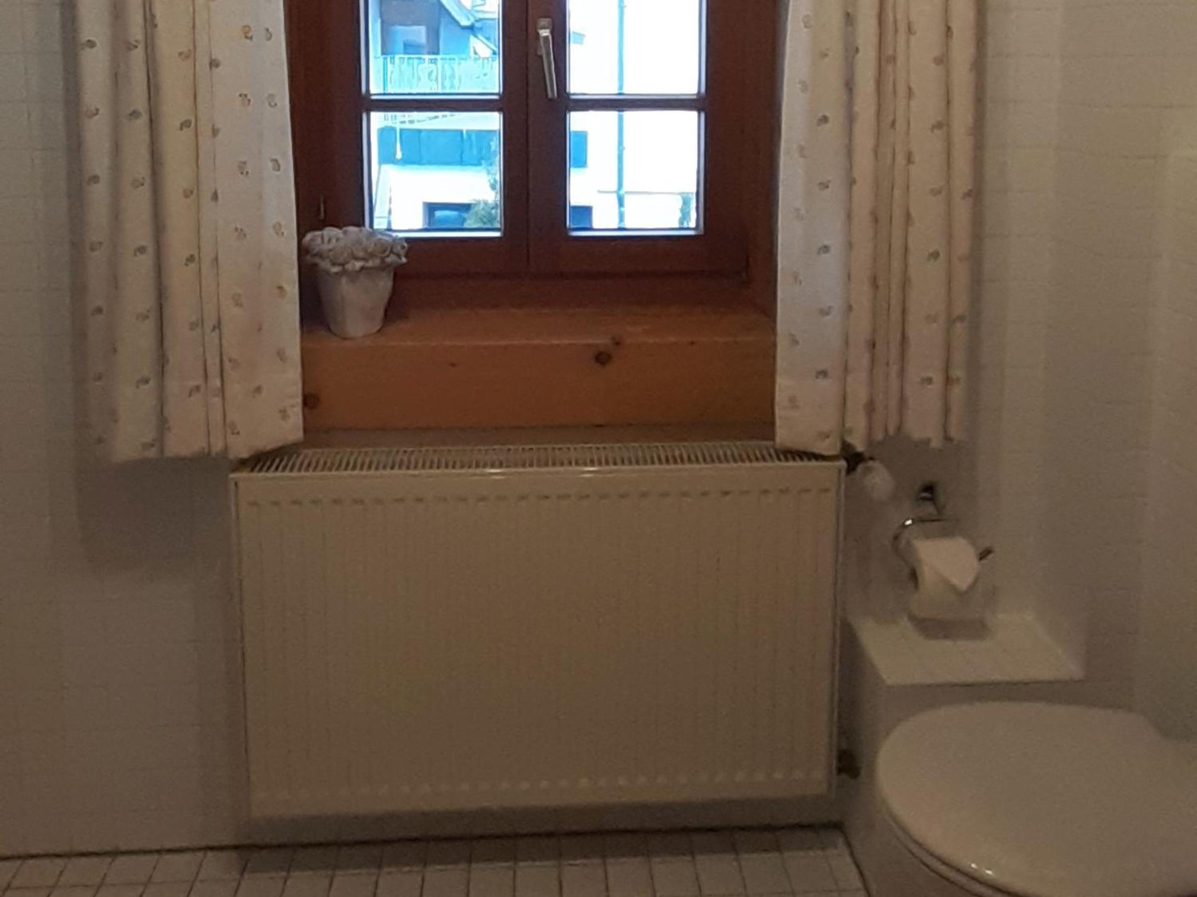 Family Room With Bathroom photo 3