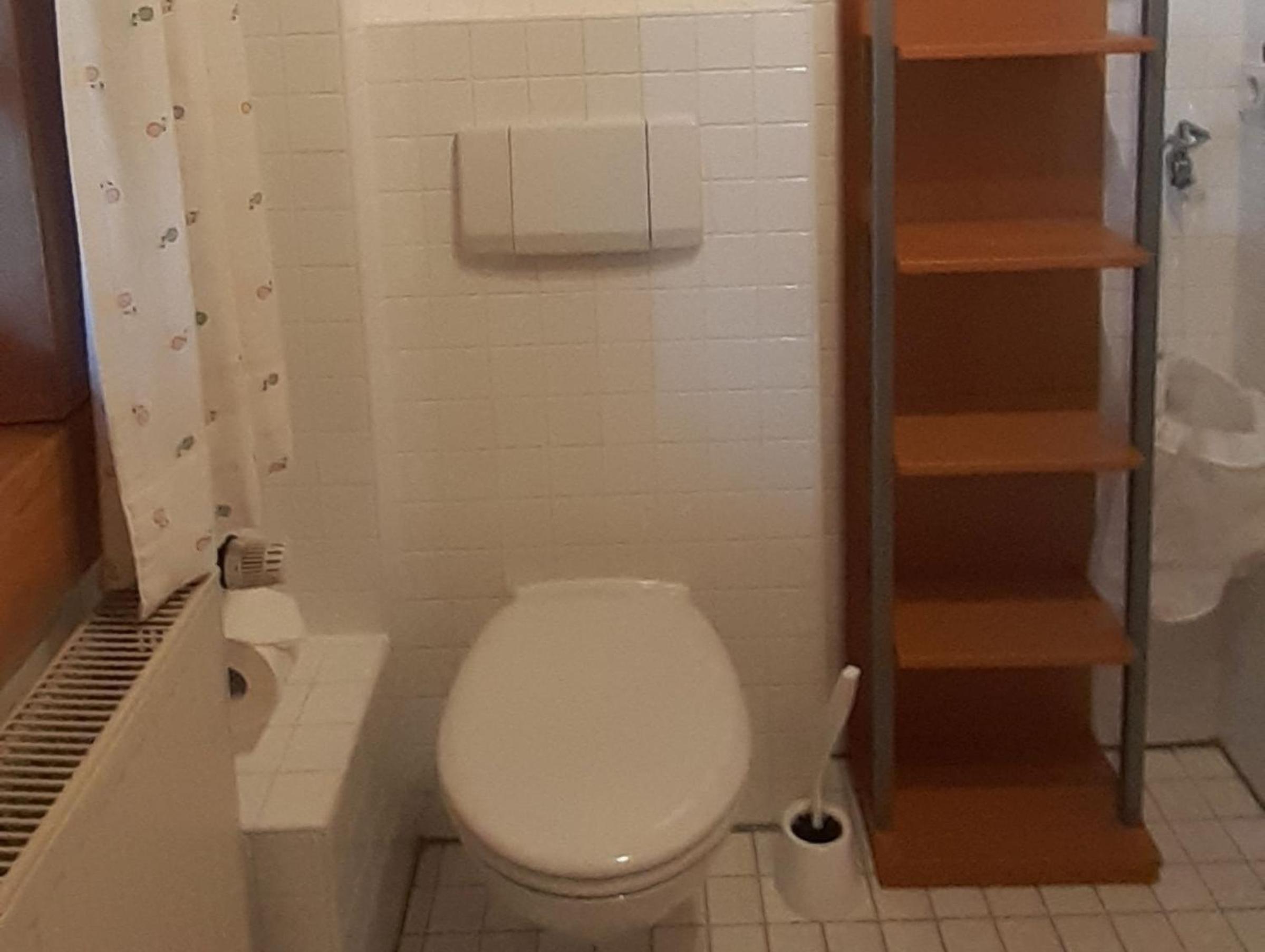 Family Room With Bathroom photo 2
