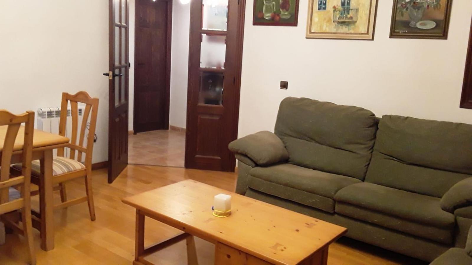 Four-Bedroom House photo 3