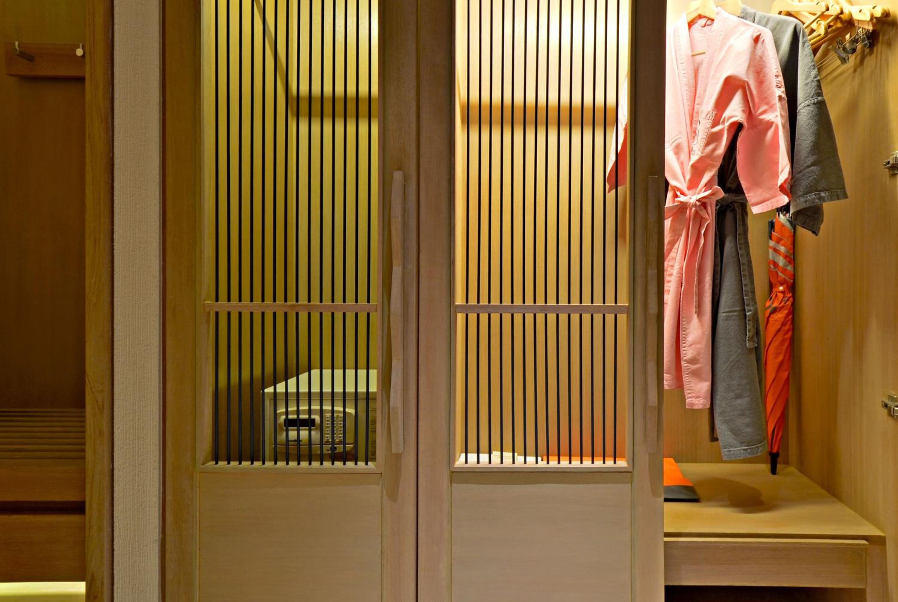 1BR Pool Suite East Ocean View - Photo 3