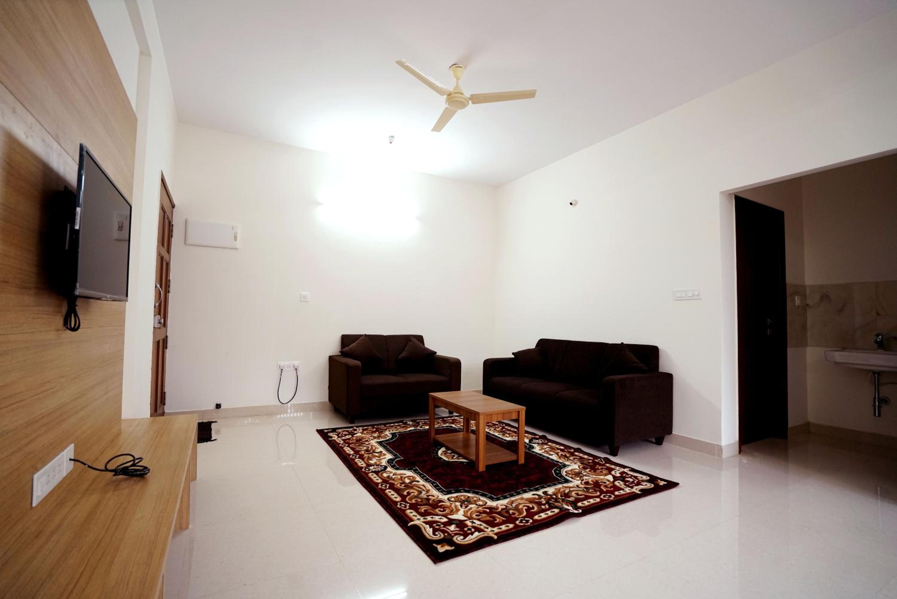Two-Bedroom Apartment - Photo 21