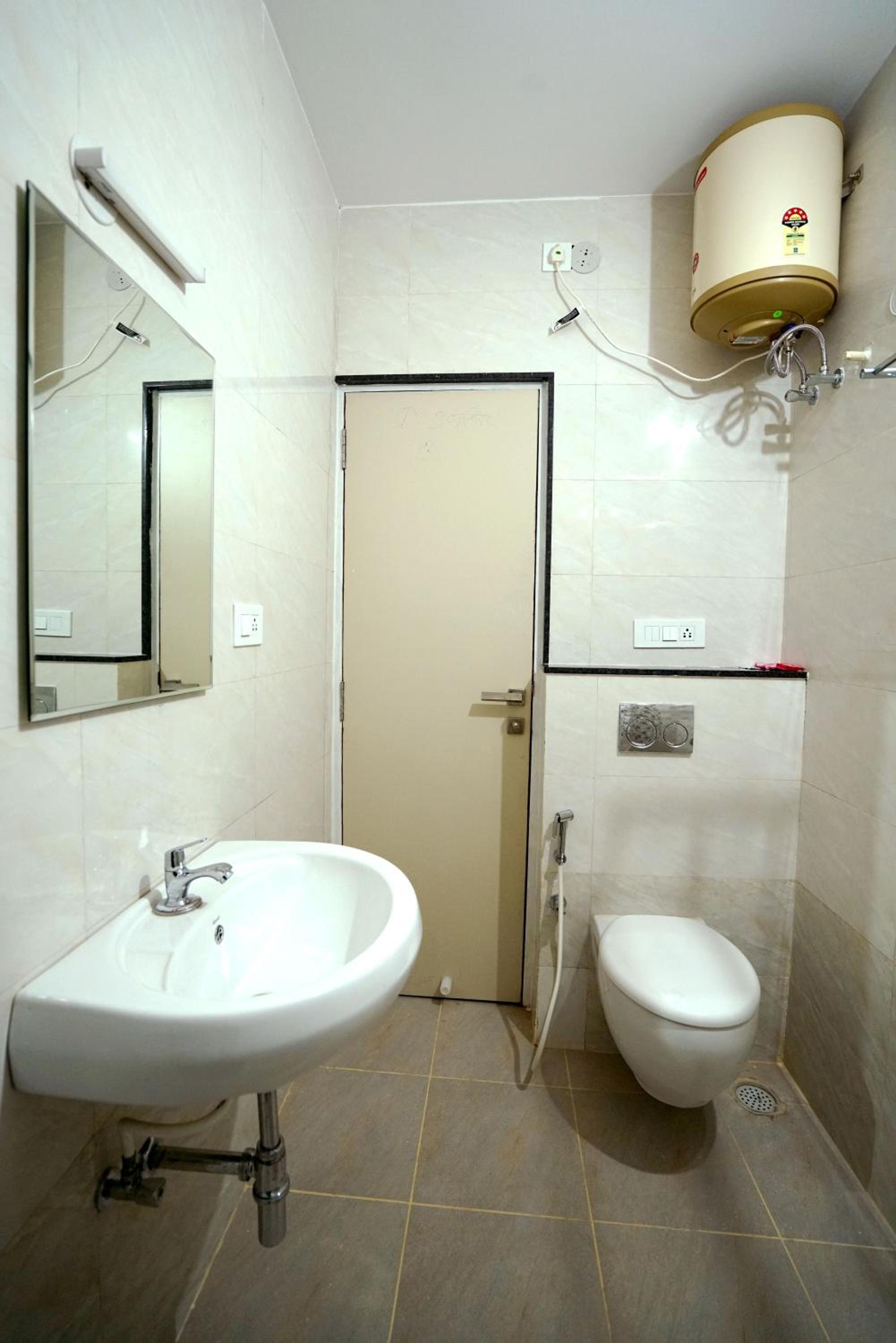 Two-Bedroom Apartment - Photo 20
