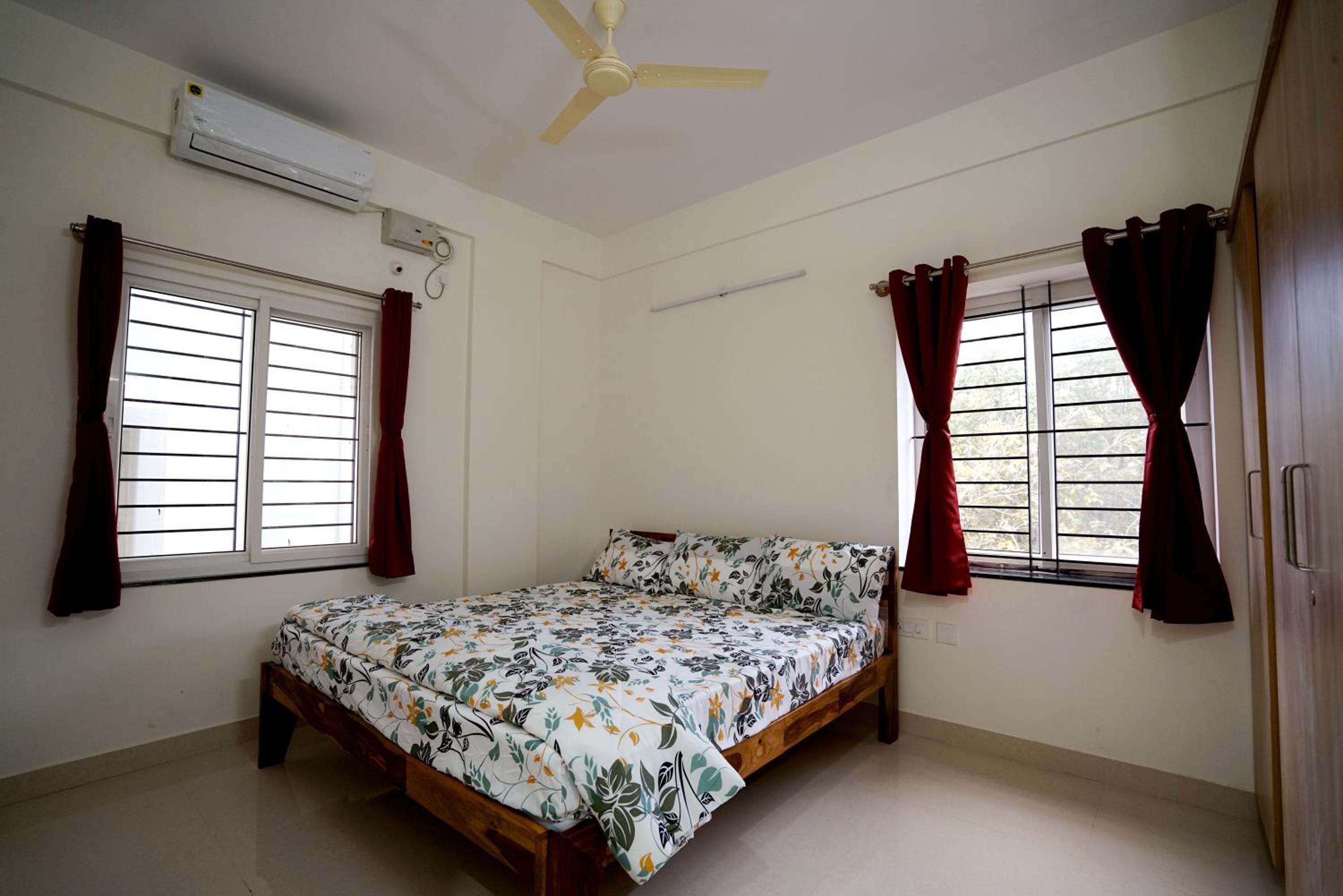 Two-Bedroom Apartment - Photo 17