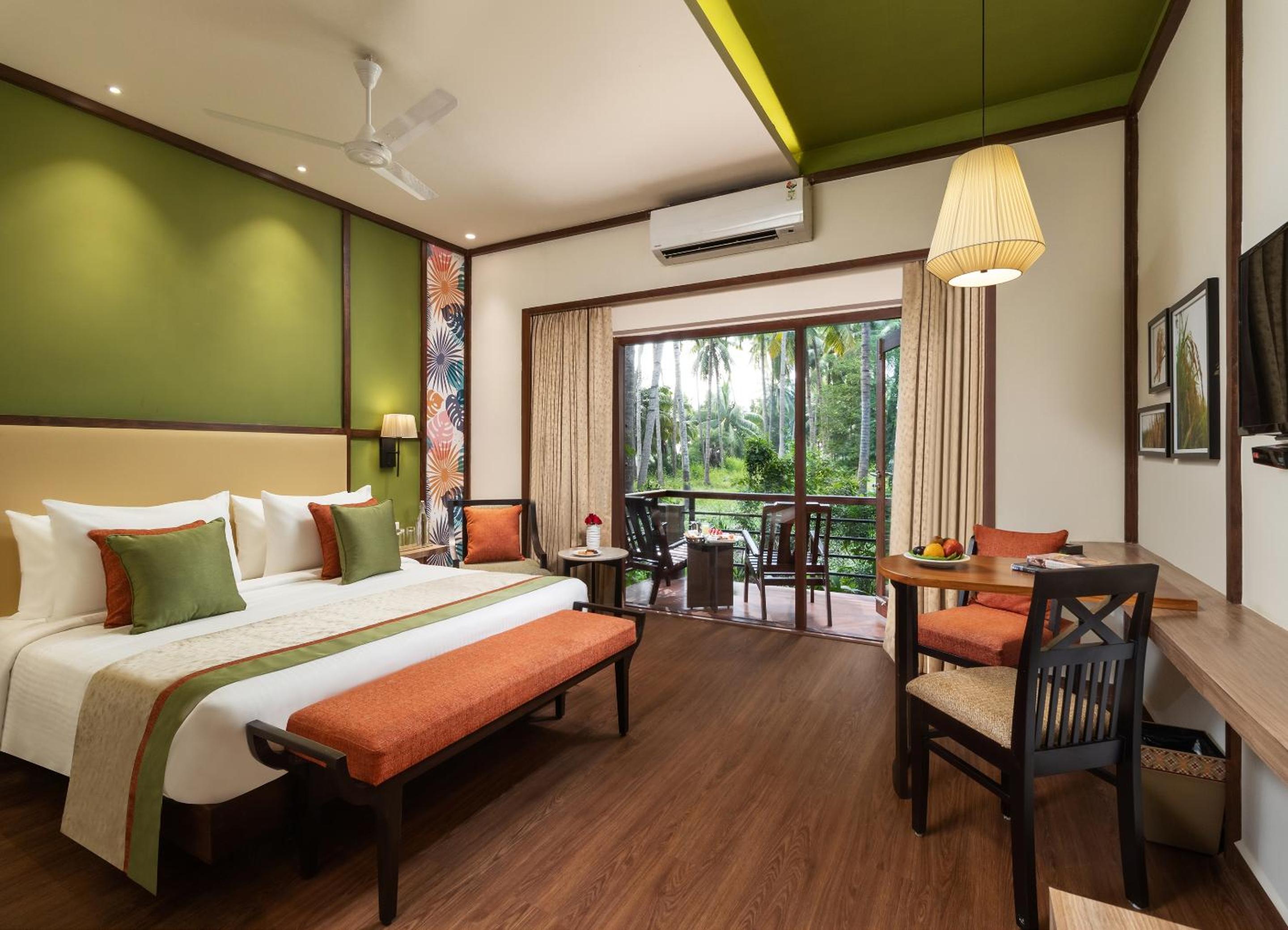 Suite room With Balcony photo 2