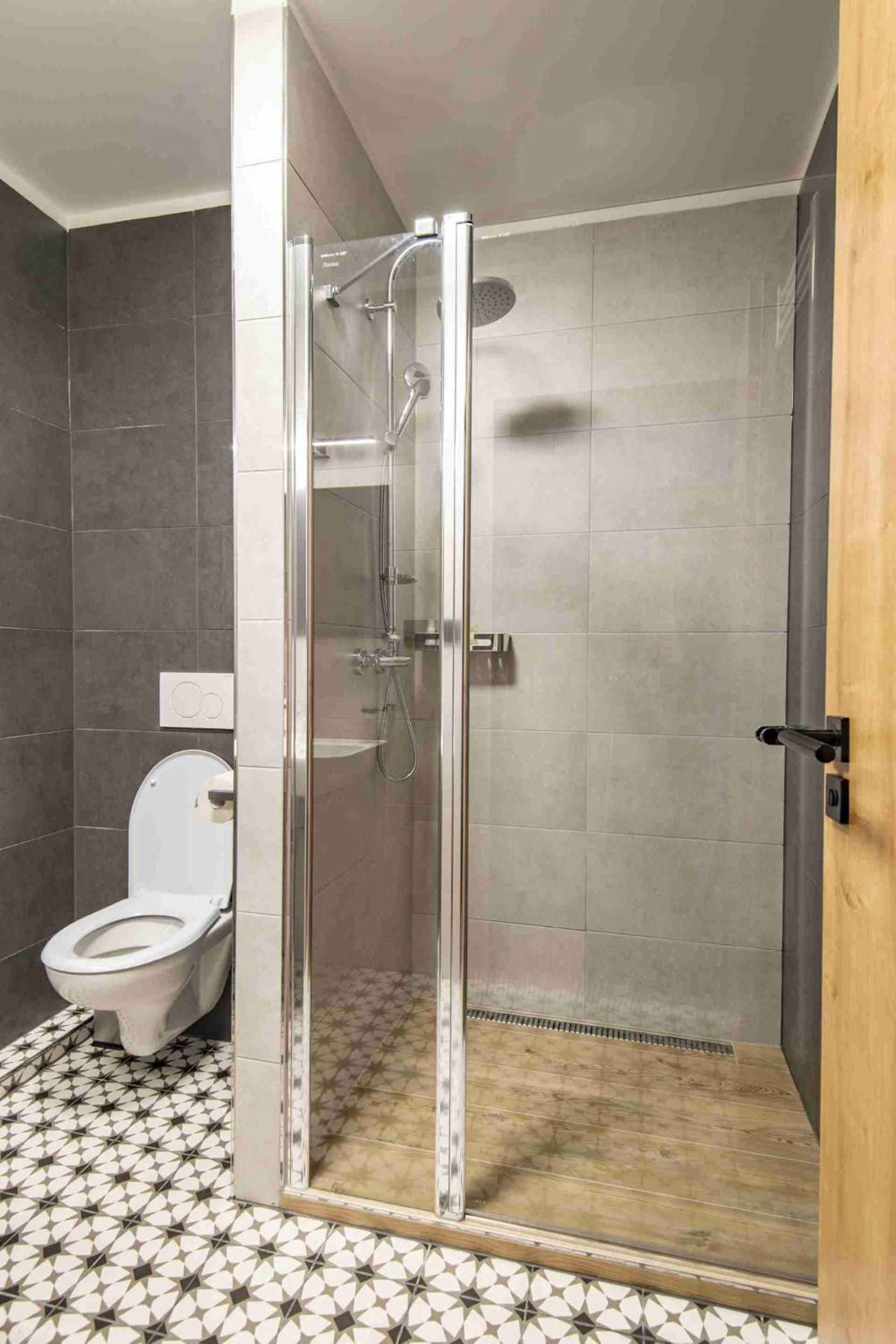 Standard Double or Twin Room - Photo 7