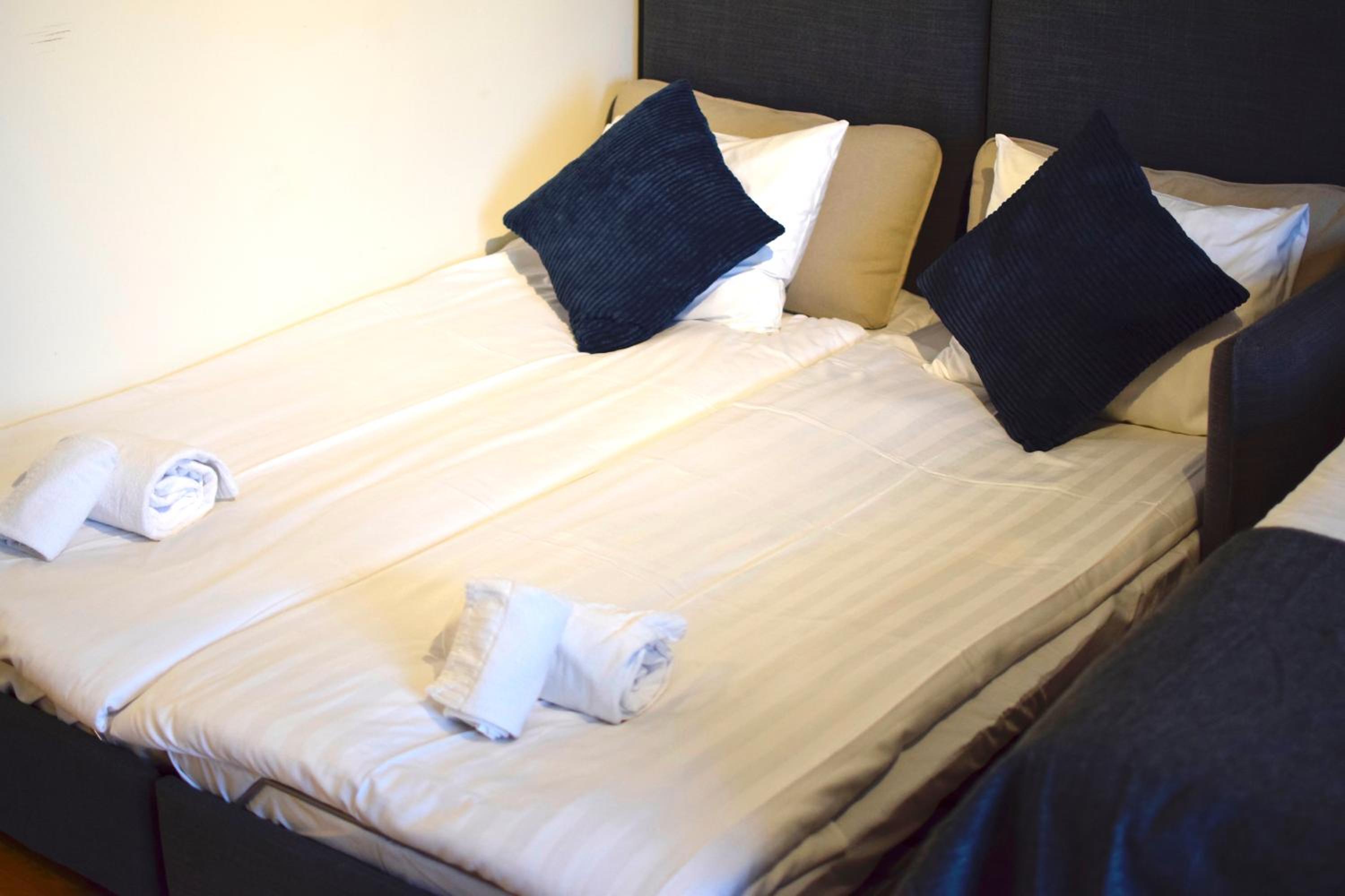 Standard Family Room - Photo 8