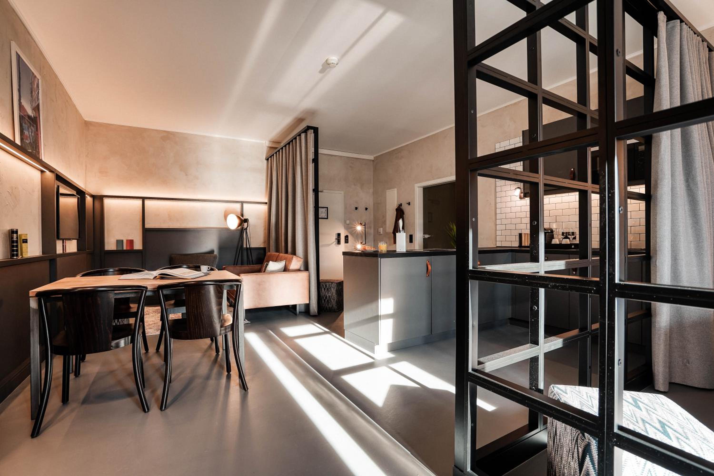 Grand Superior Loft  - Photo 6