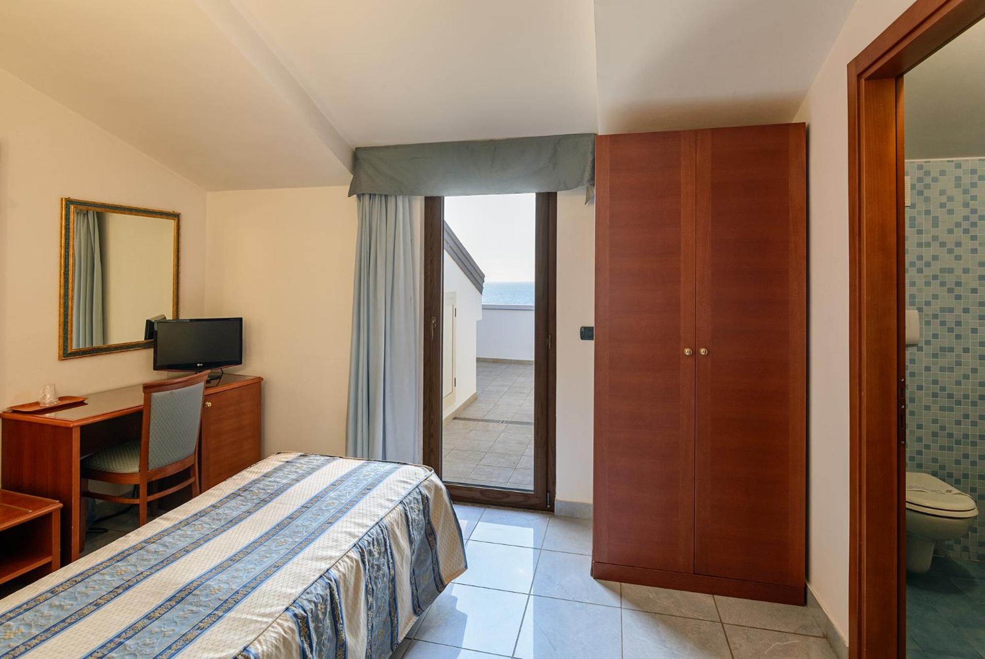 Deluxe Single Room with Sea View