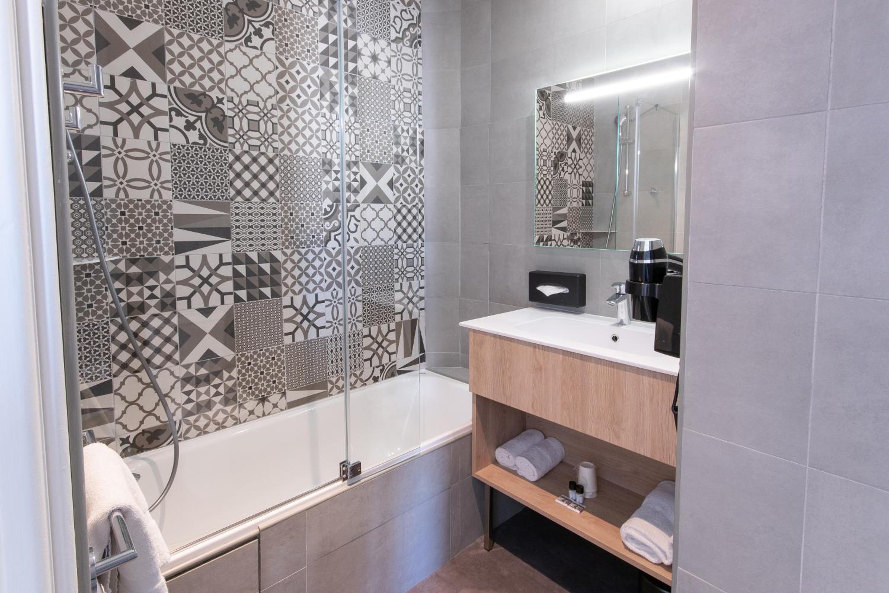 Superior Double Room - Photo 2