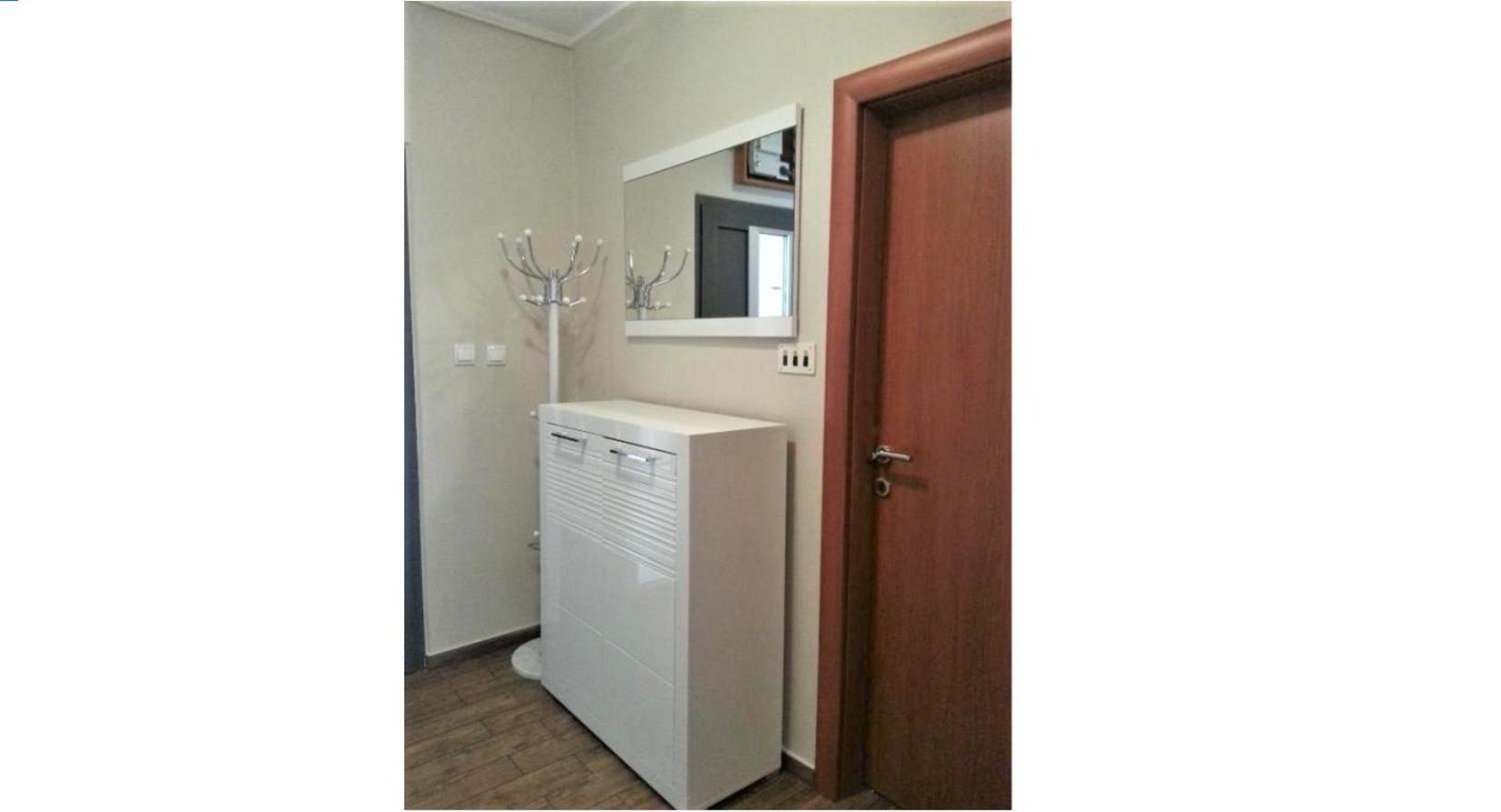 Two-Bedroom Apartment with Balcony and Sea View - Photo 2