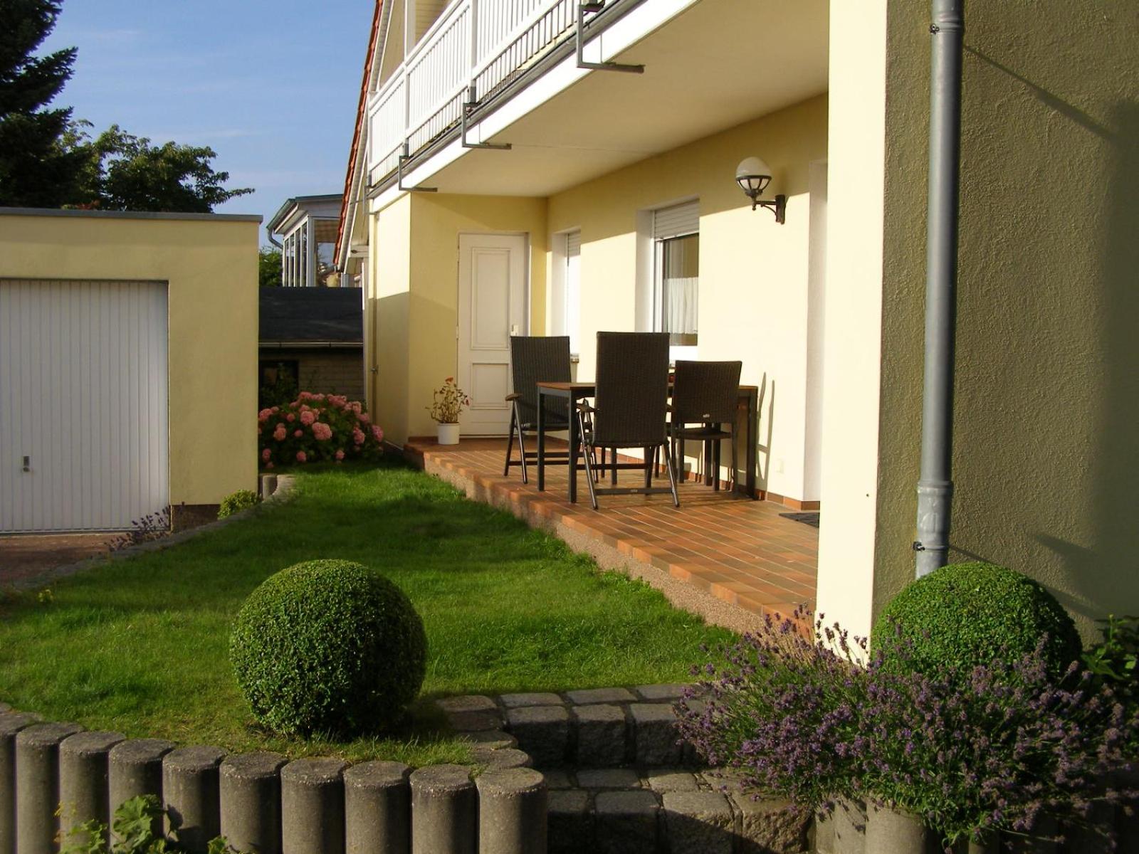 One-Bedroom Apartment photo 2