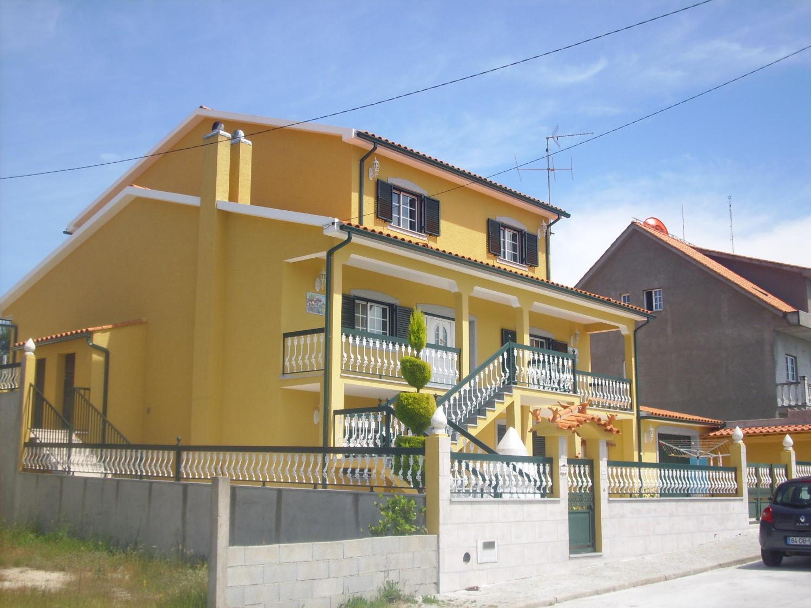 Four-Bedroom House - Photo 73