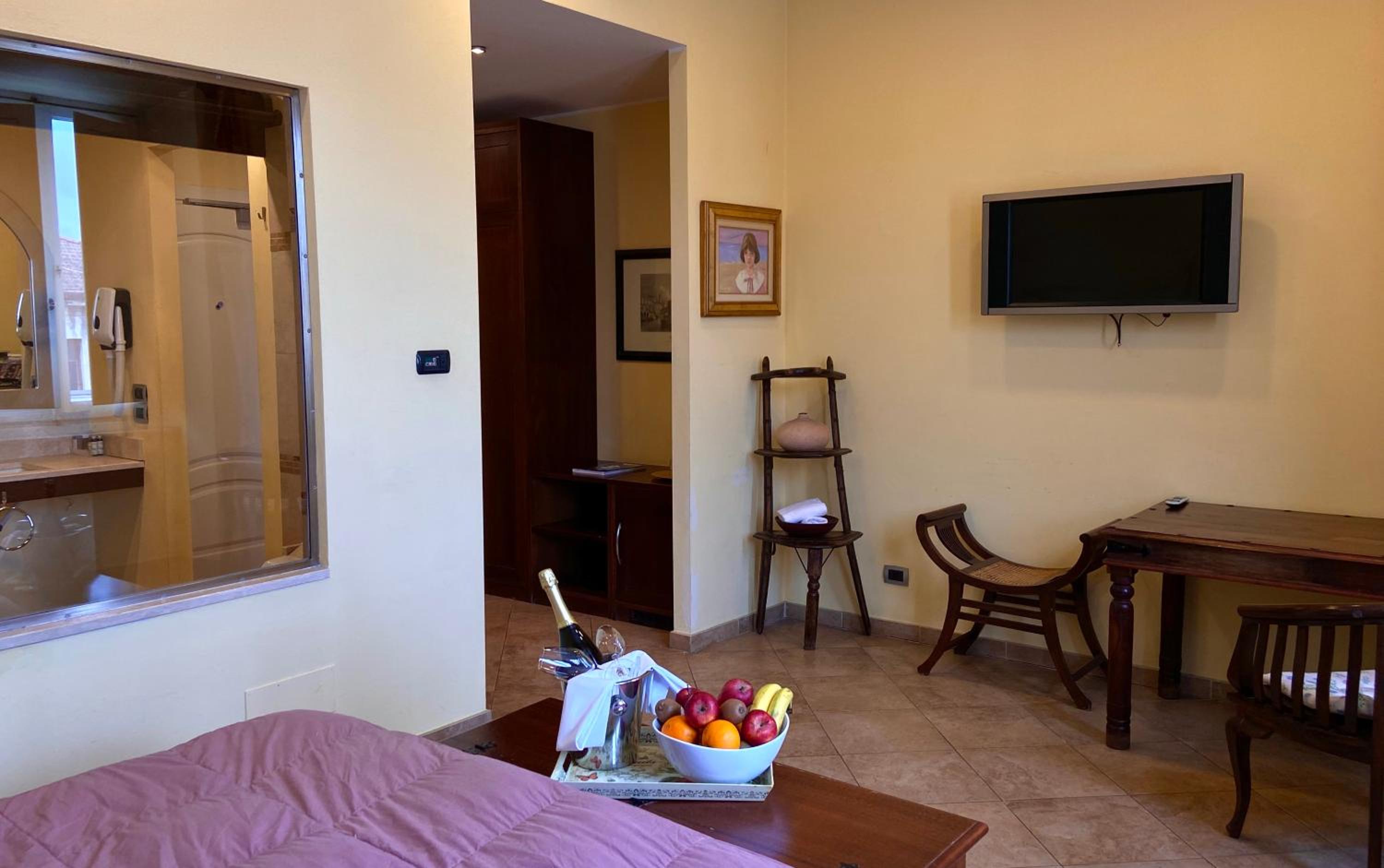 Classic Double Room - Photo 1