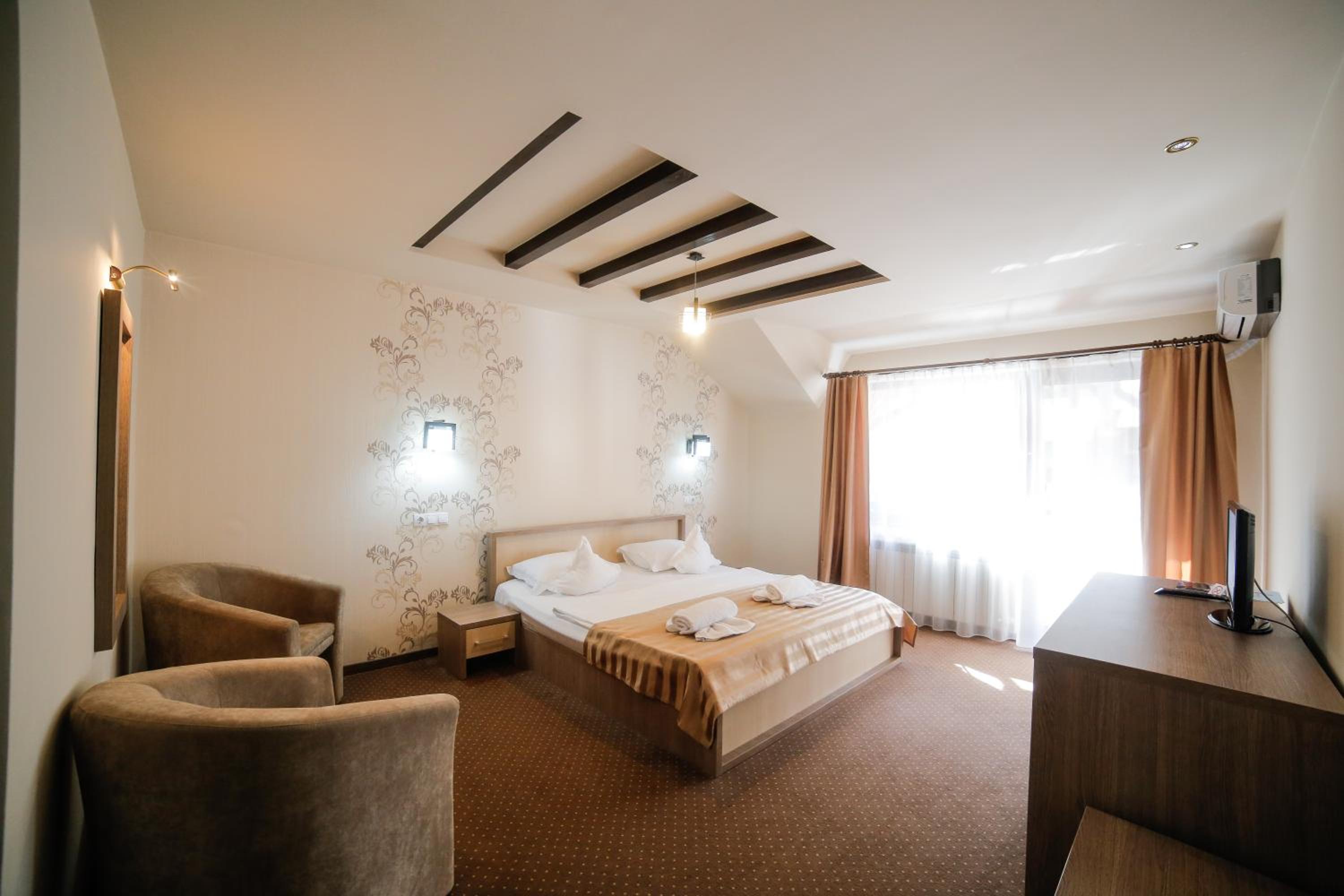 Double Room - Photo 1