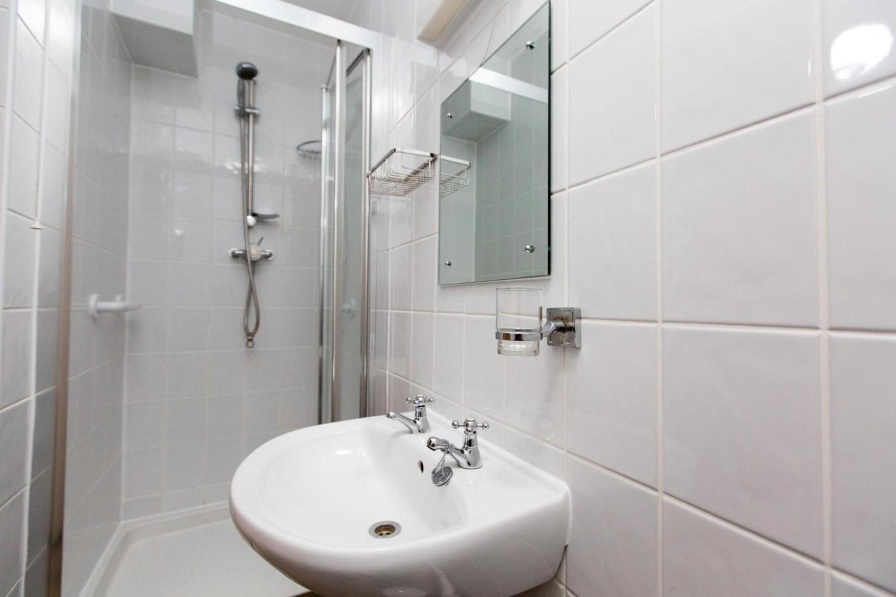 Deluxe Double or Twin Room photo 2