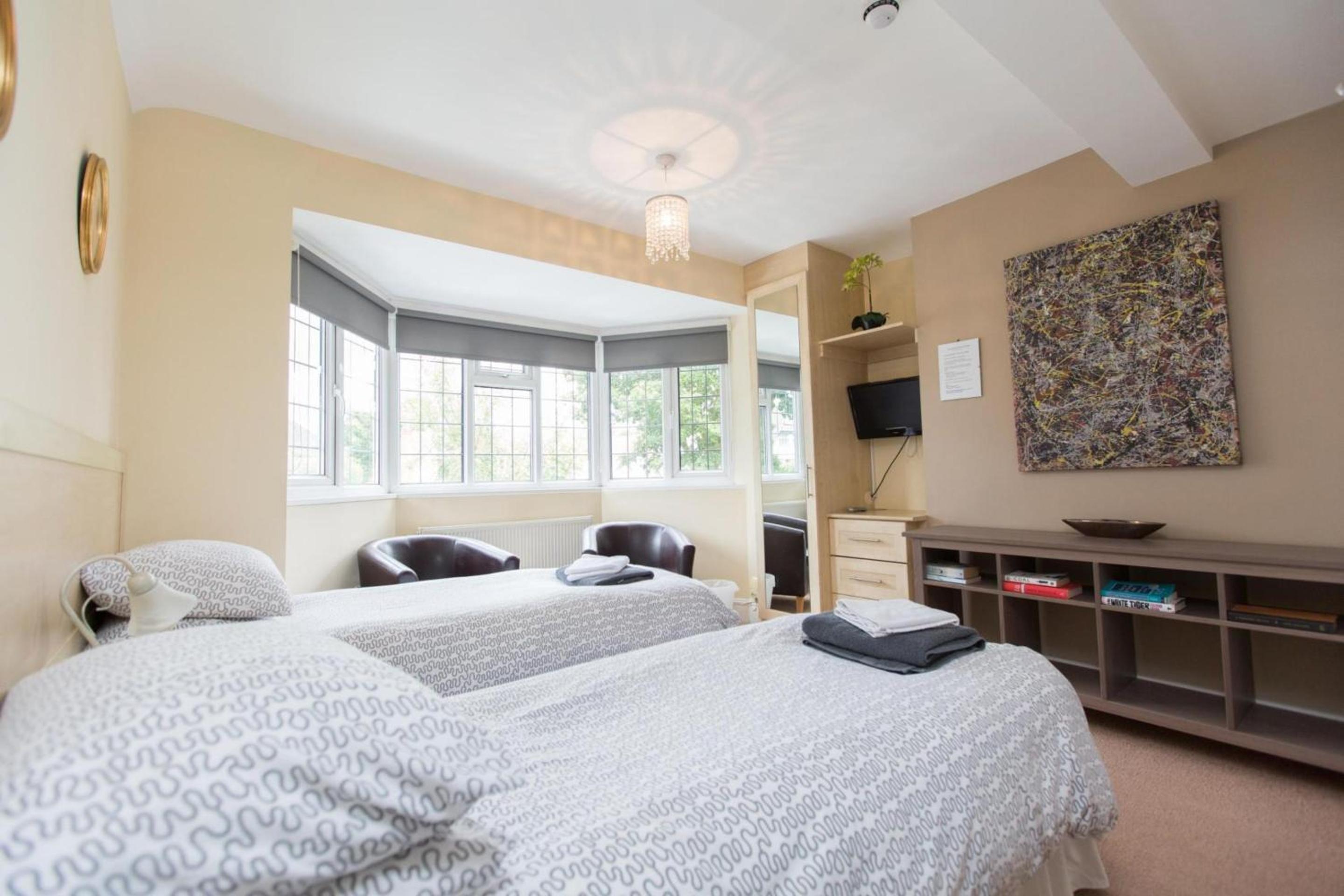 Standard Twin Room photo 3