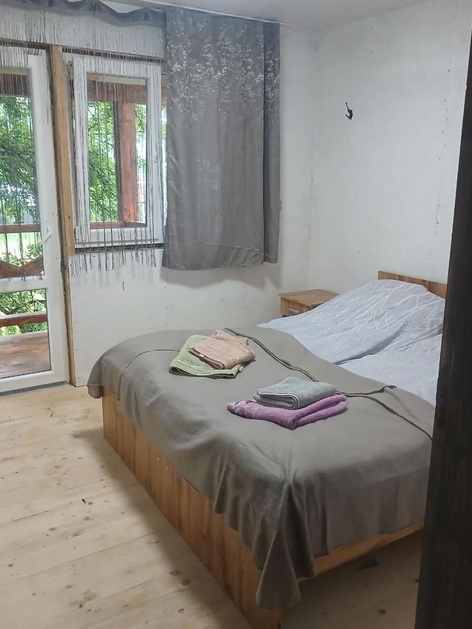 Seven-Bedroom House photo 1